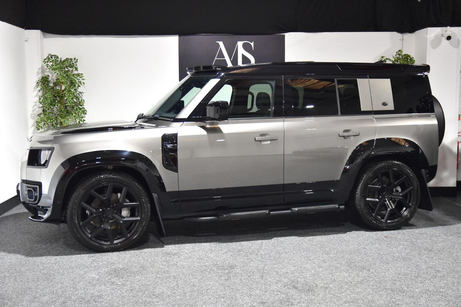 Land Rover Defender 110 - image 1 of 38