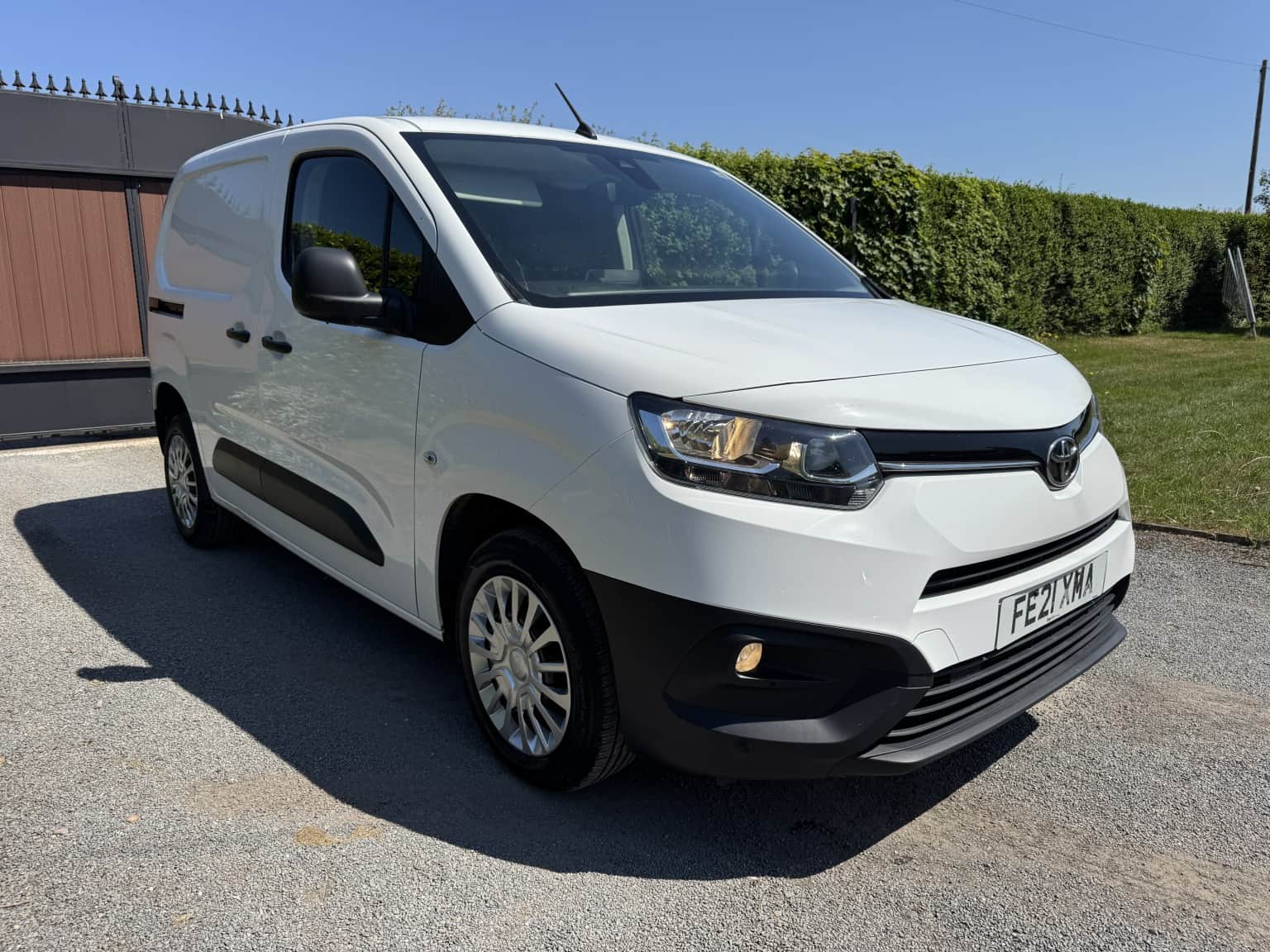 Toyota Proace City - image 1 of 22