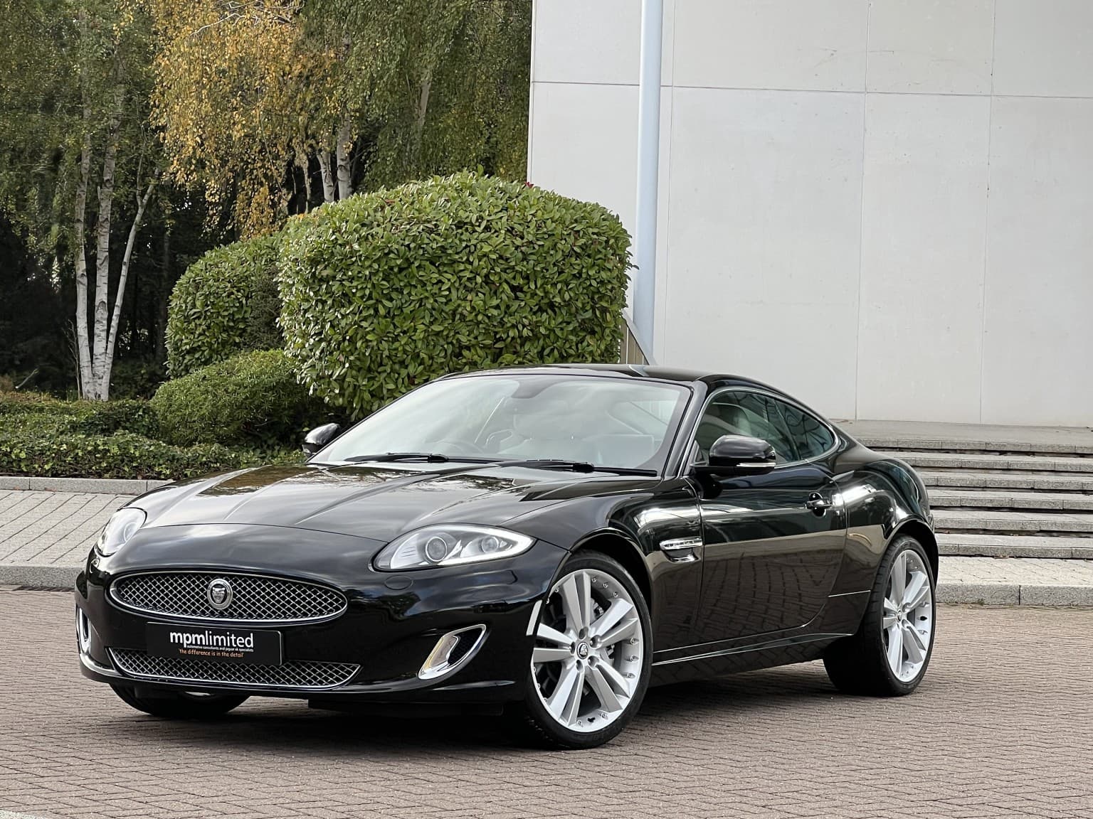 Jaguar XK - image 1 of 100