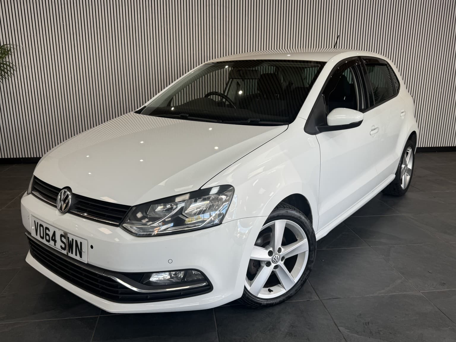 Volkswagen Polo - image 1 of 26
