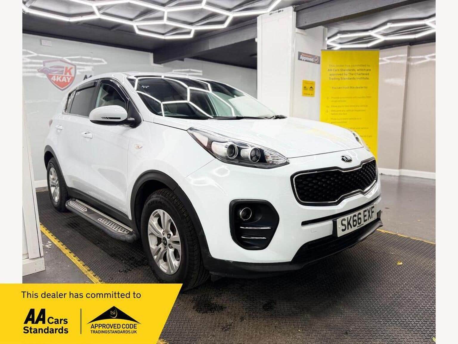 Kia Sportage - image 1 of 65