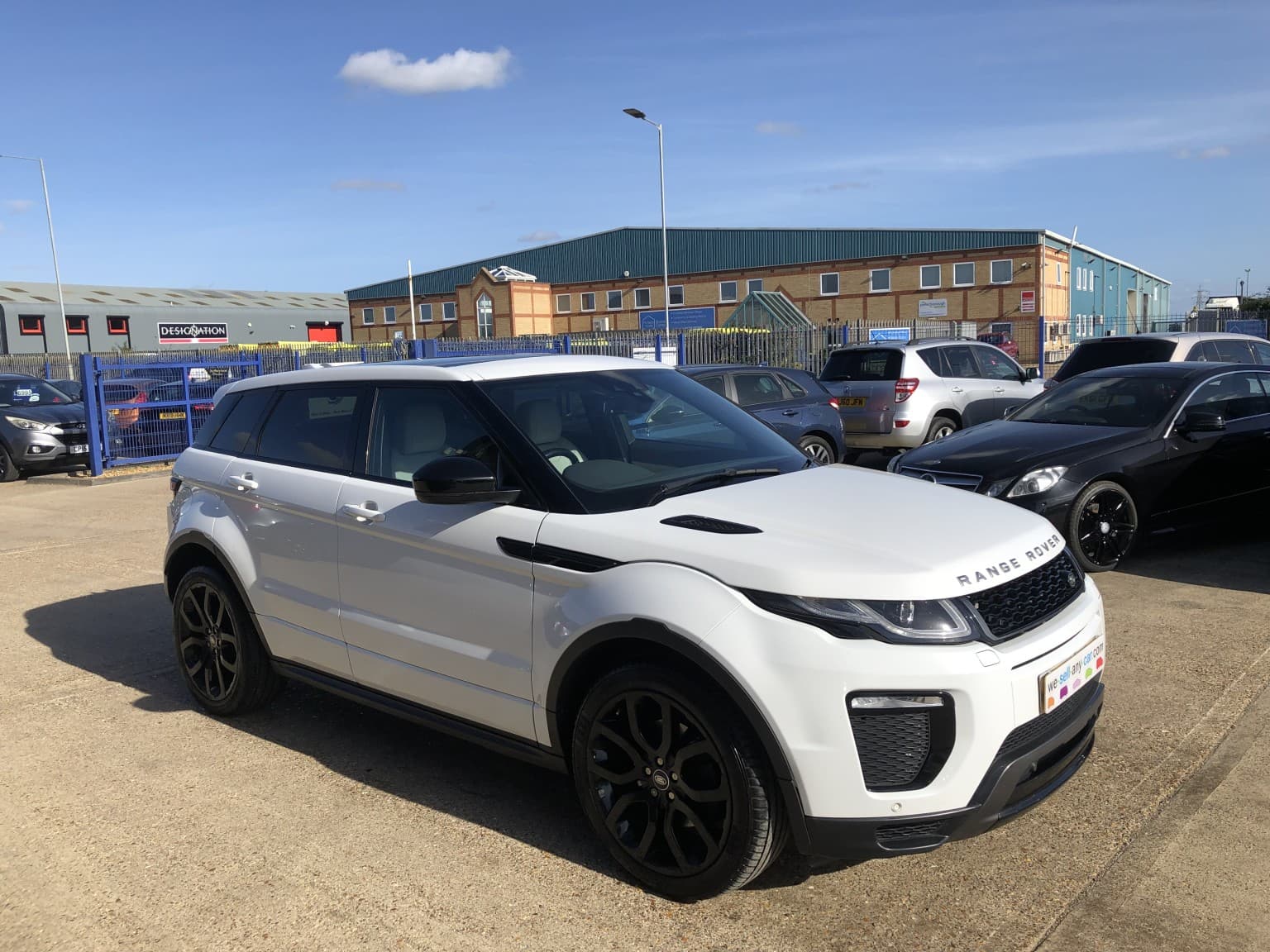 Land Rover Range Rover Evoque - image 1 of 26
