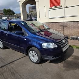 Volkswagen Fox - image 1 of 13