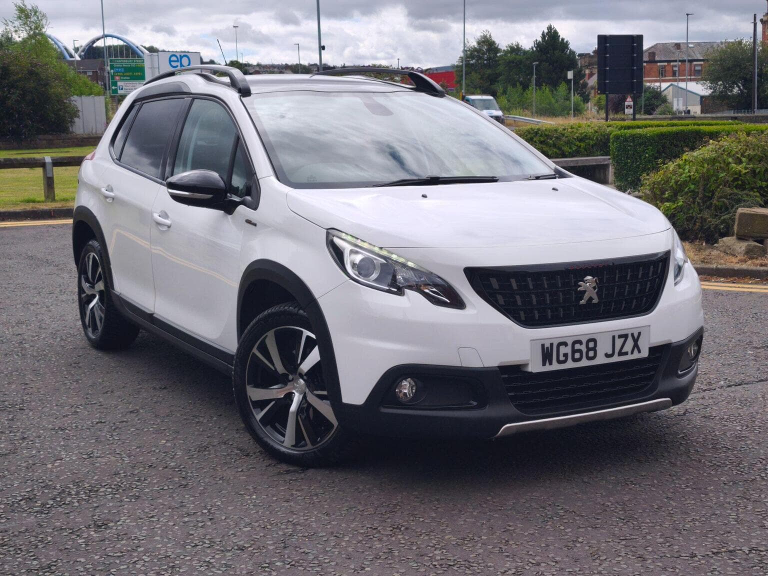 Peugeot 2008 - image 1 of 34