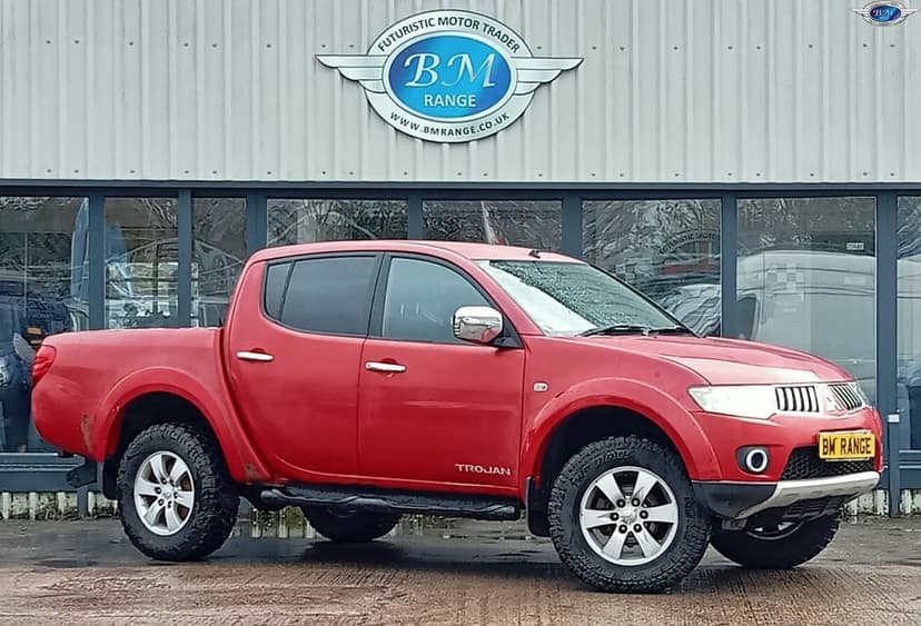 2014 MITSUBISHI L200