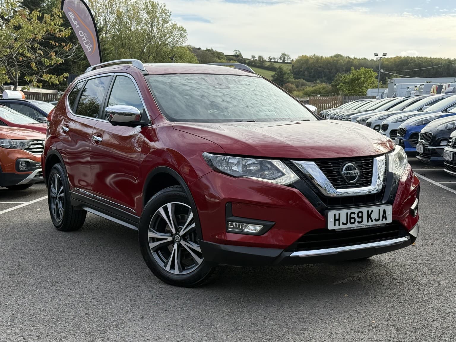 Nissan X-Trail - image 1 of 62