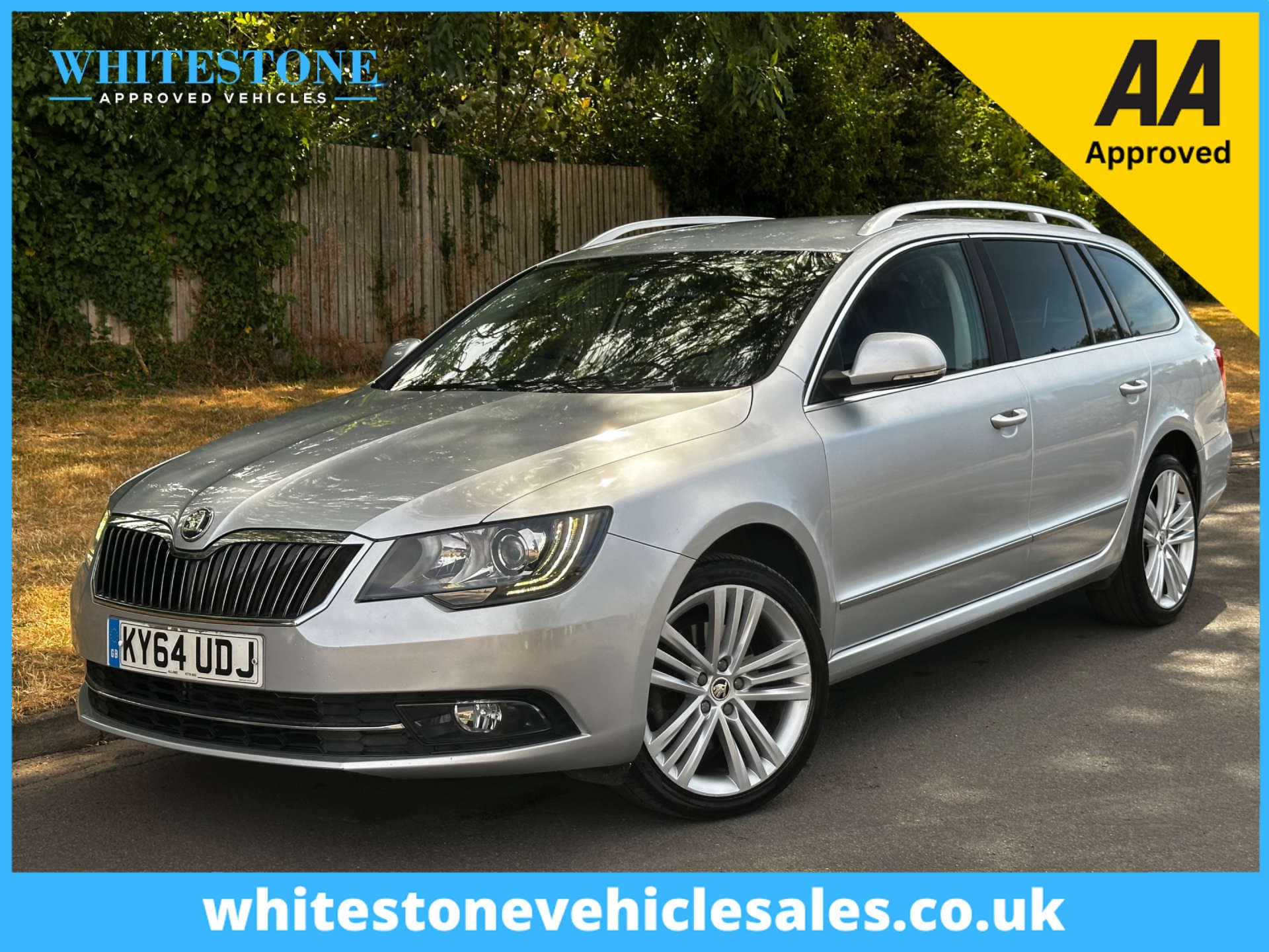 Skoda Superb - image 1 of 29