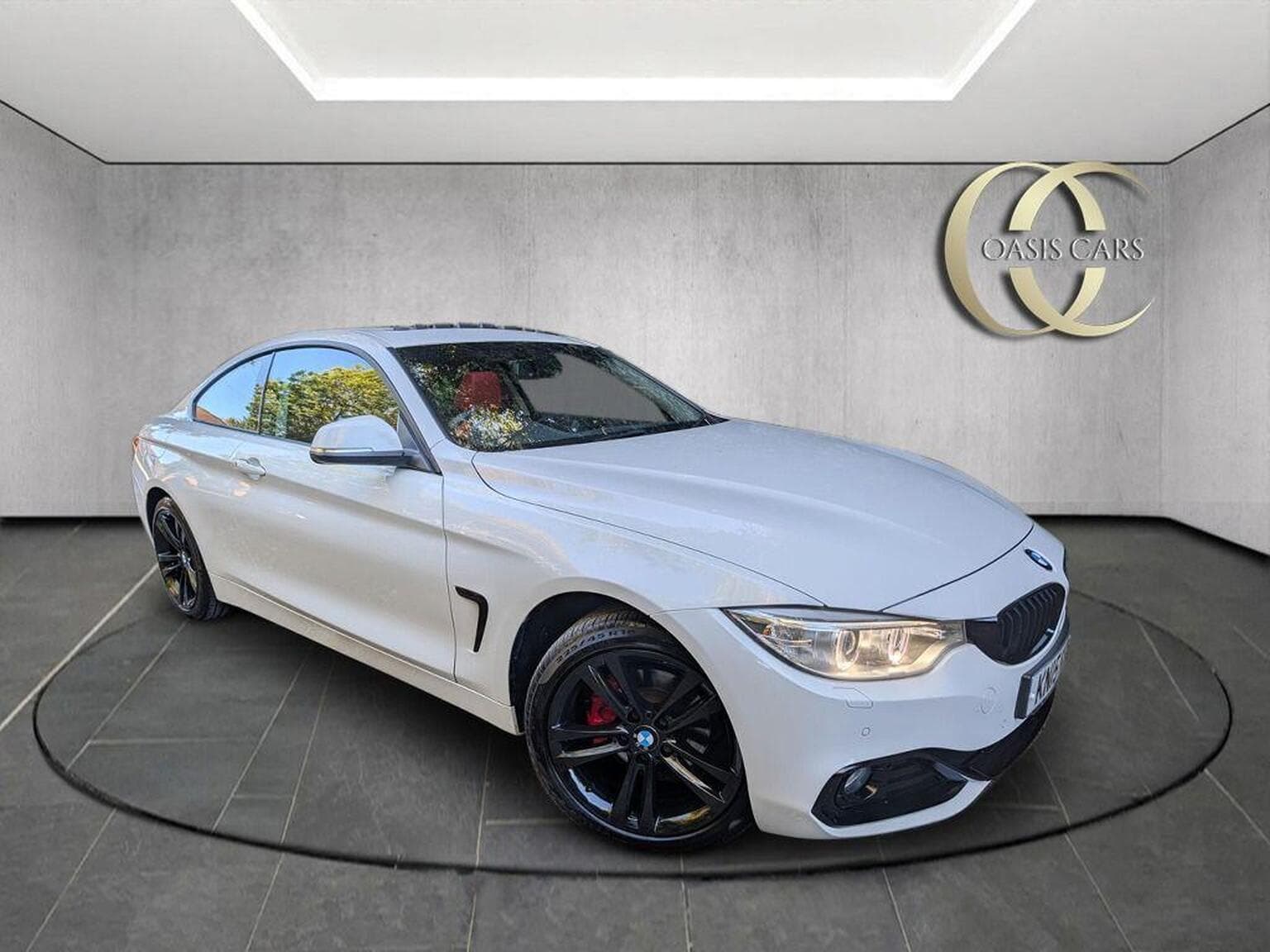 BMW 4 Series - image 1 of 15