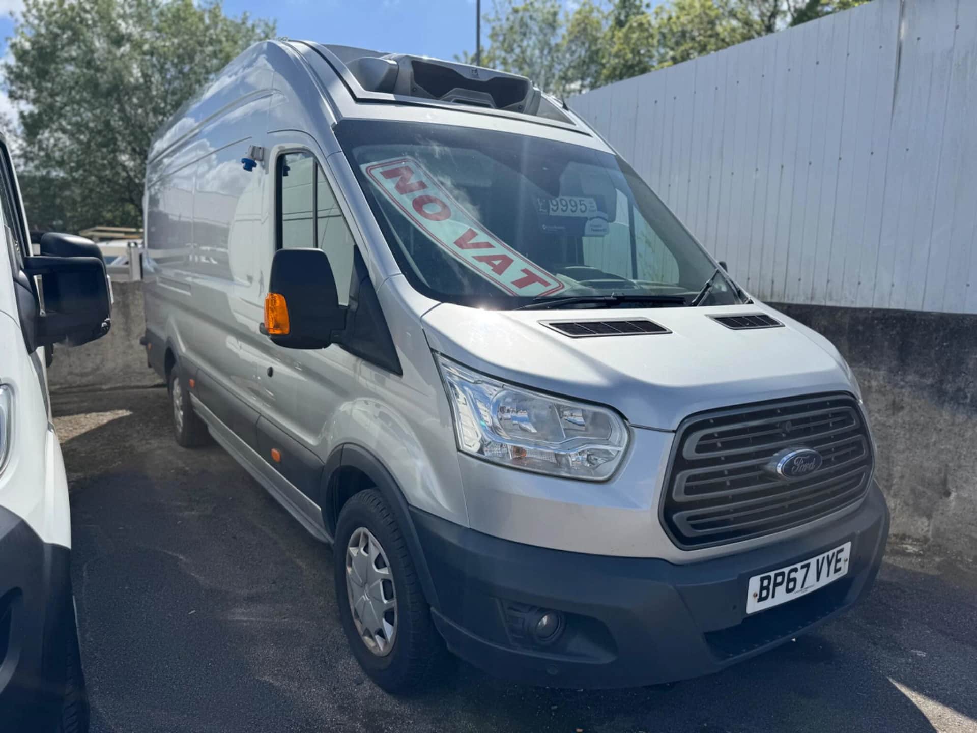 Ford Transit - image 1 of 9