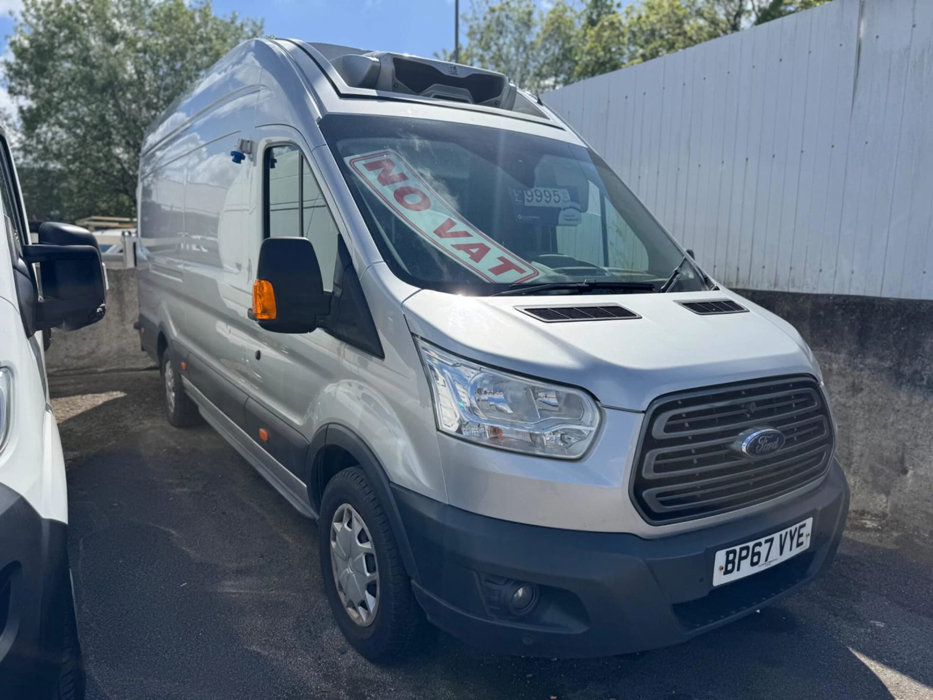 Ford Transit - image 1 of 9