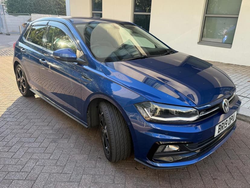 2019 VOLKSWAGEN POLO