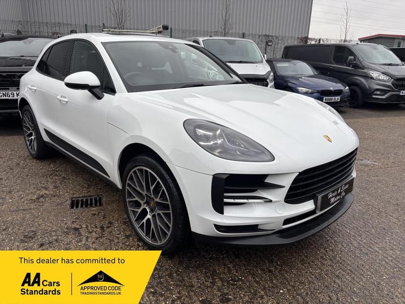 2019 PORSCHE MACAN