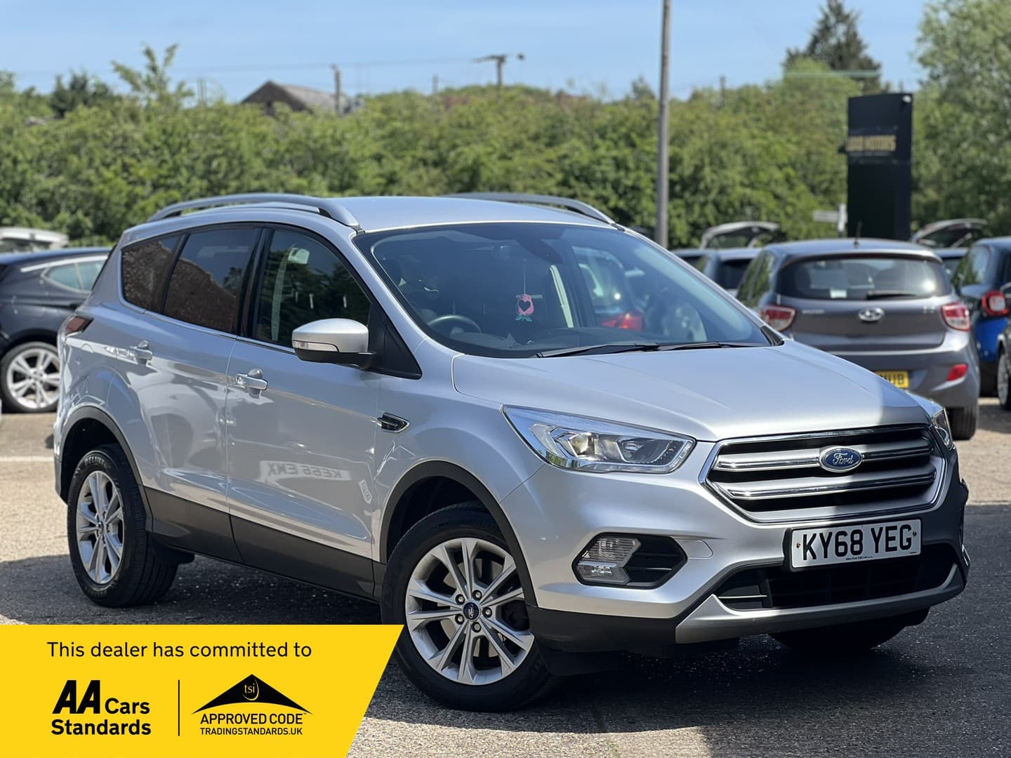 Ford Kuga - image 1 of 61