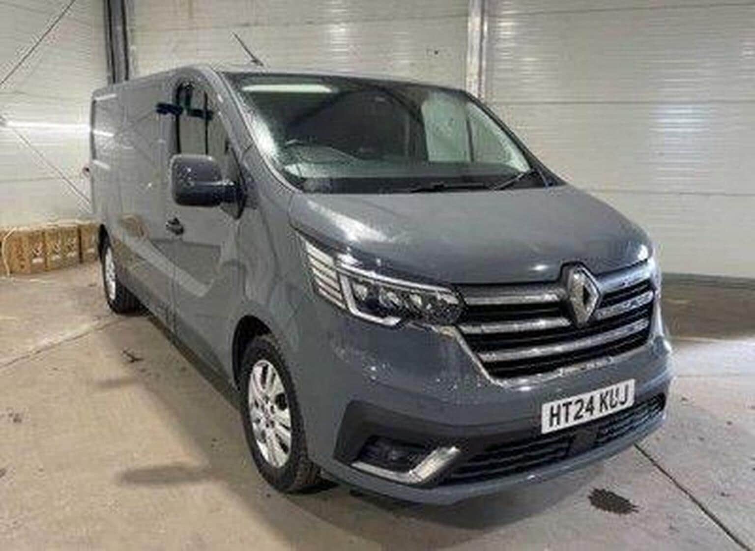 Renault Trafic - image 1 of 10