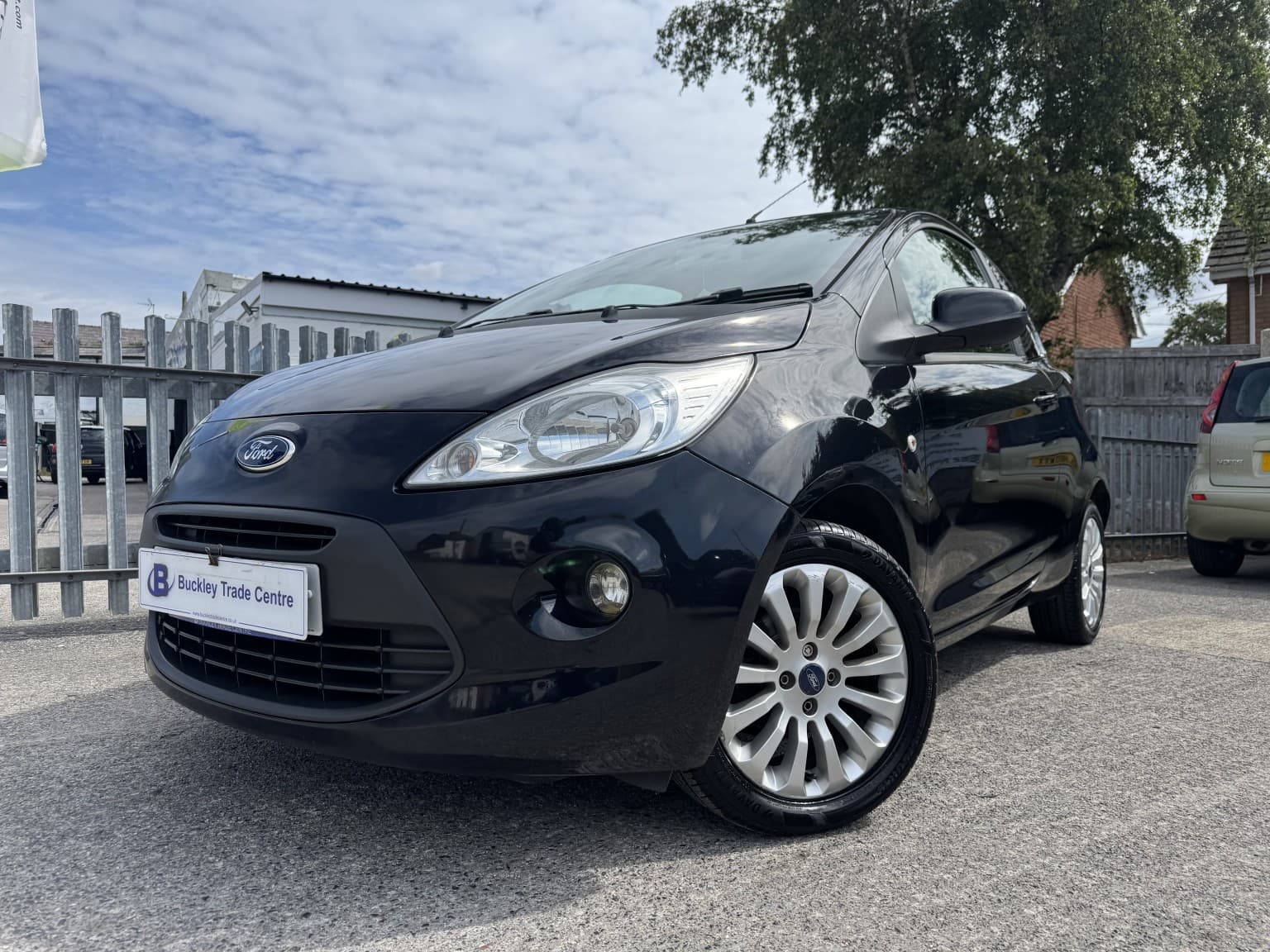 Ford Ka - image 1 of 30