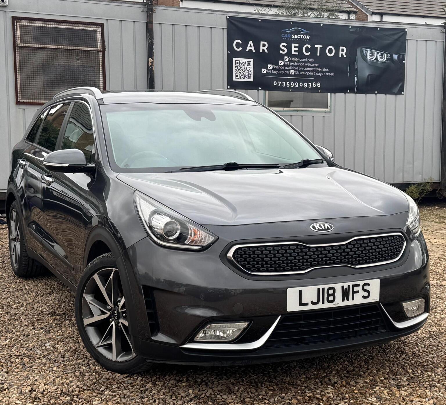 Kia Niro - image 1 of 29
