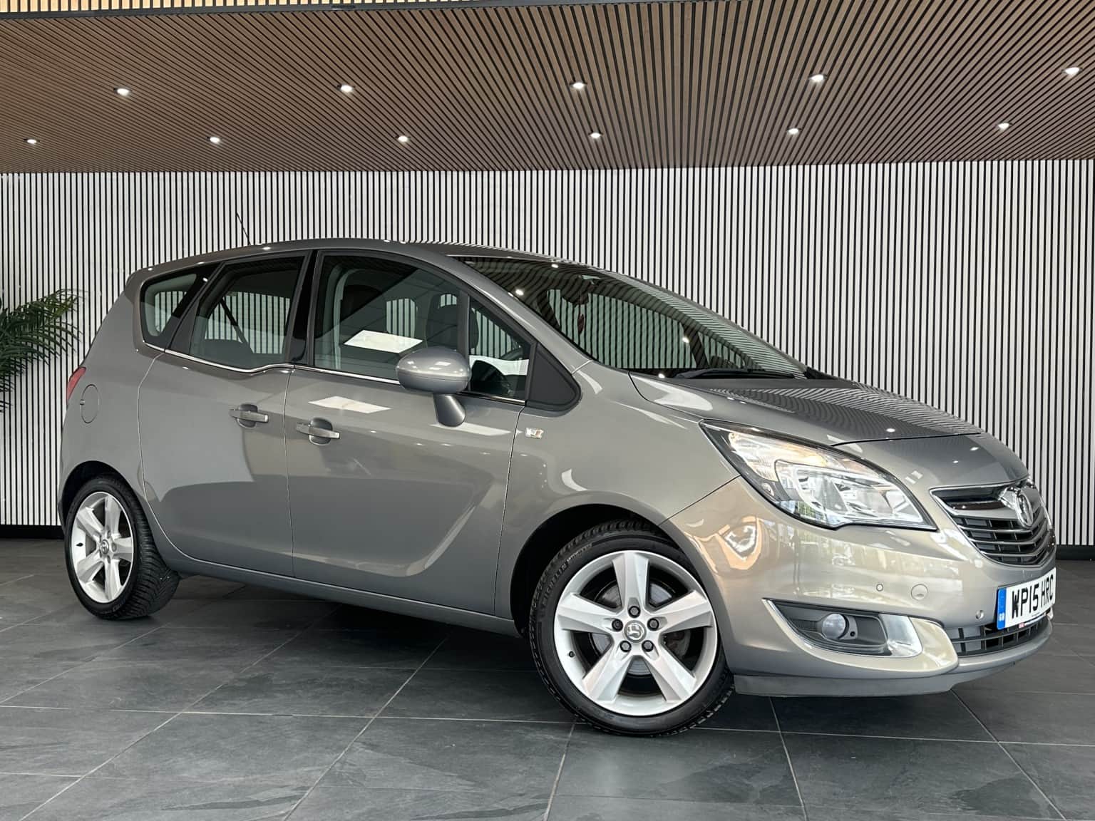 Vauxhall Meriva - image 1 of 42