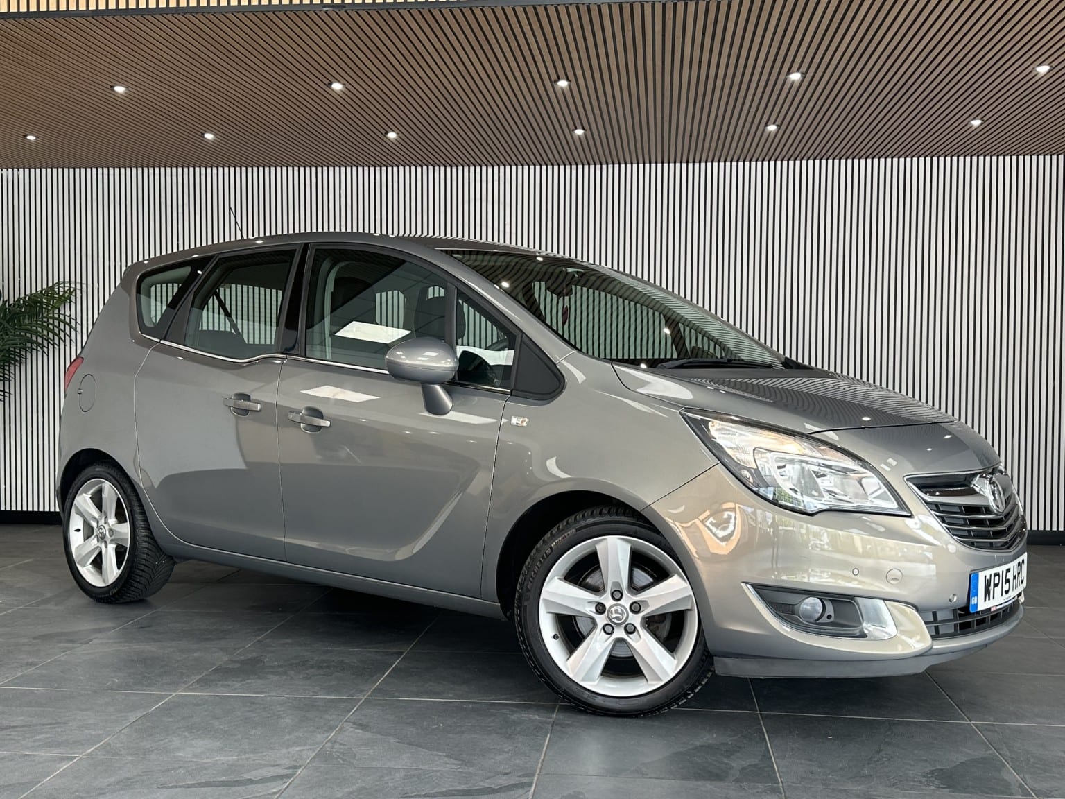 Vauxhall Meriva - image 1 of 42
