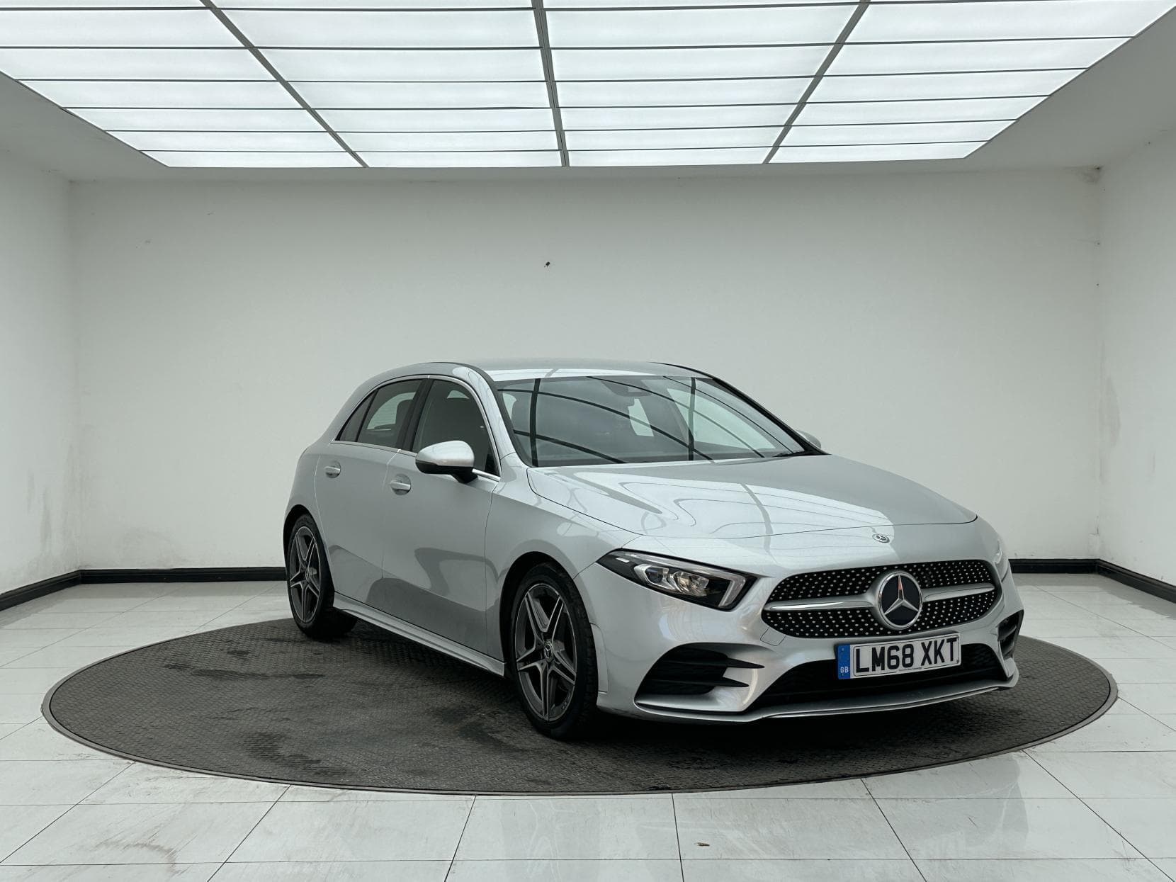 Mercedes-Benz A Class - image 1 of 56