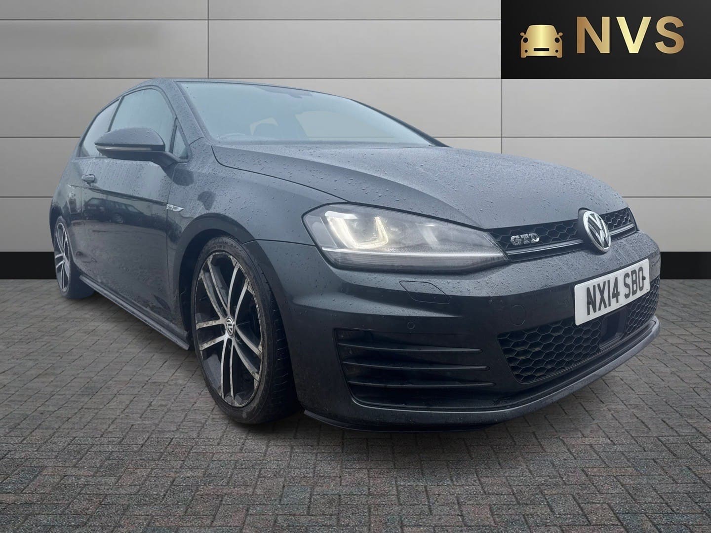 VOLKSWAGEN GOLF - image 1 of 13