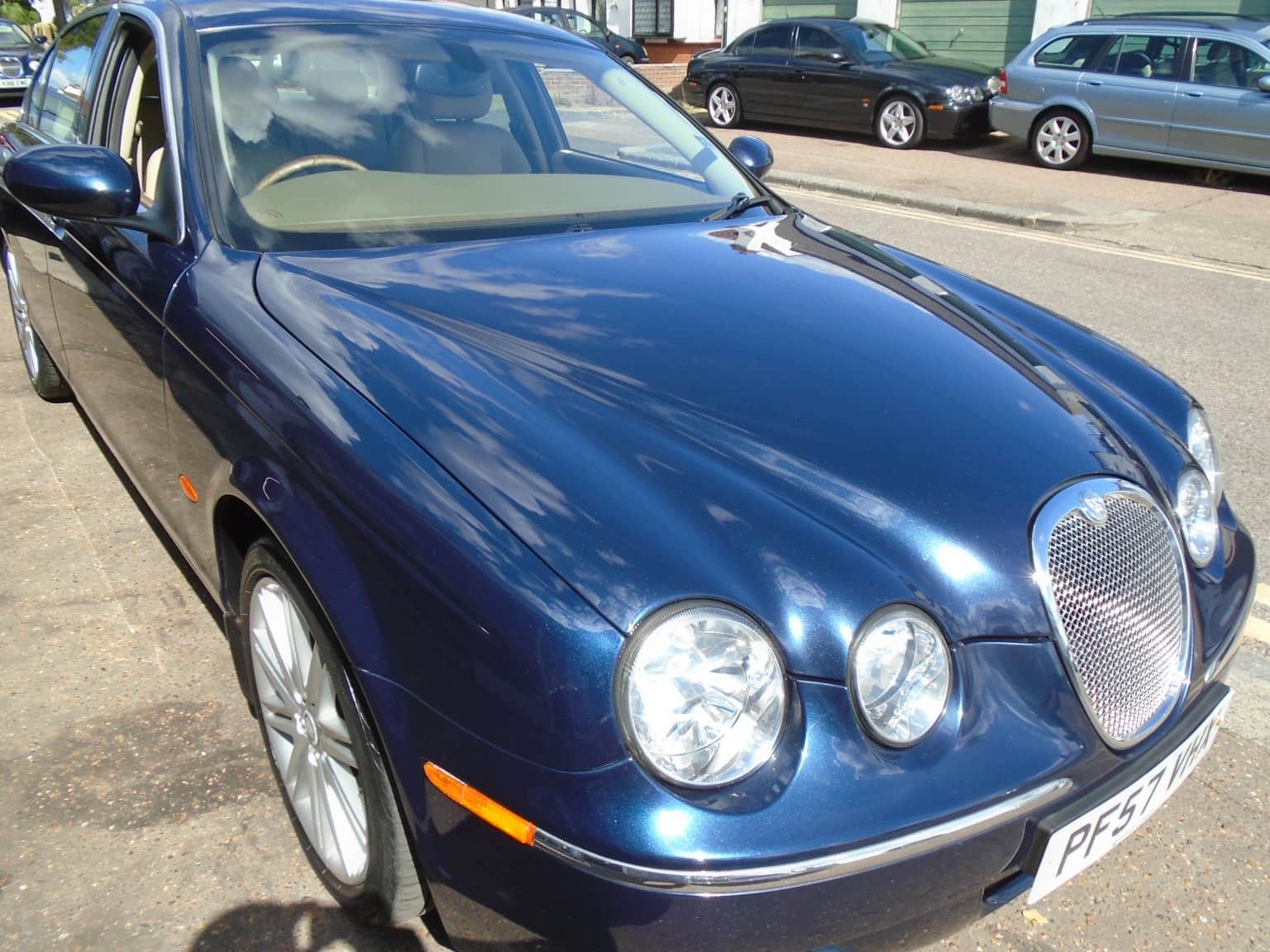 Jaguar S-Type - image 1 of 21