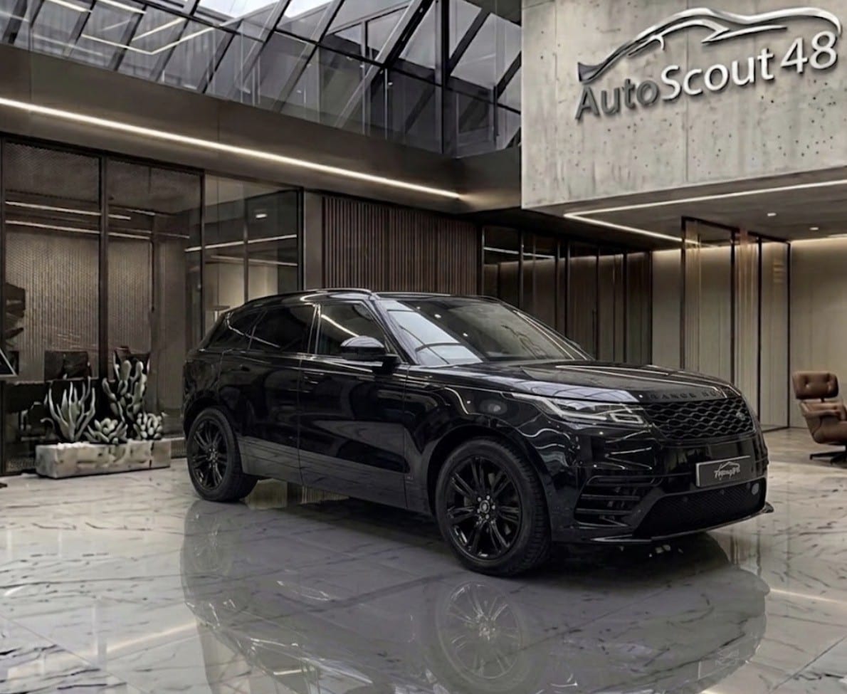 Land Rover Range Rover Velar - image 1 of 95