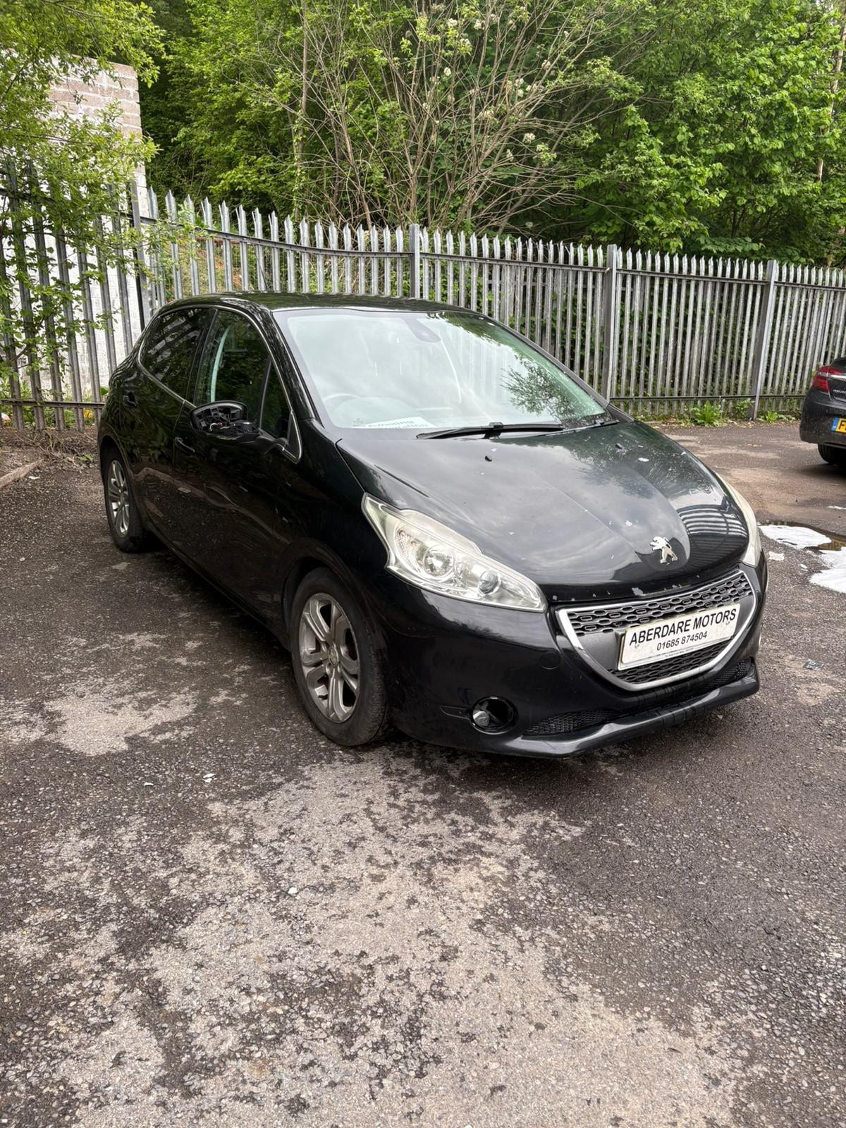 Peugeot 208 - image 1 of 12