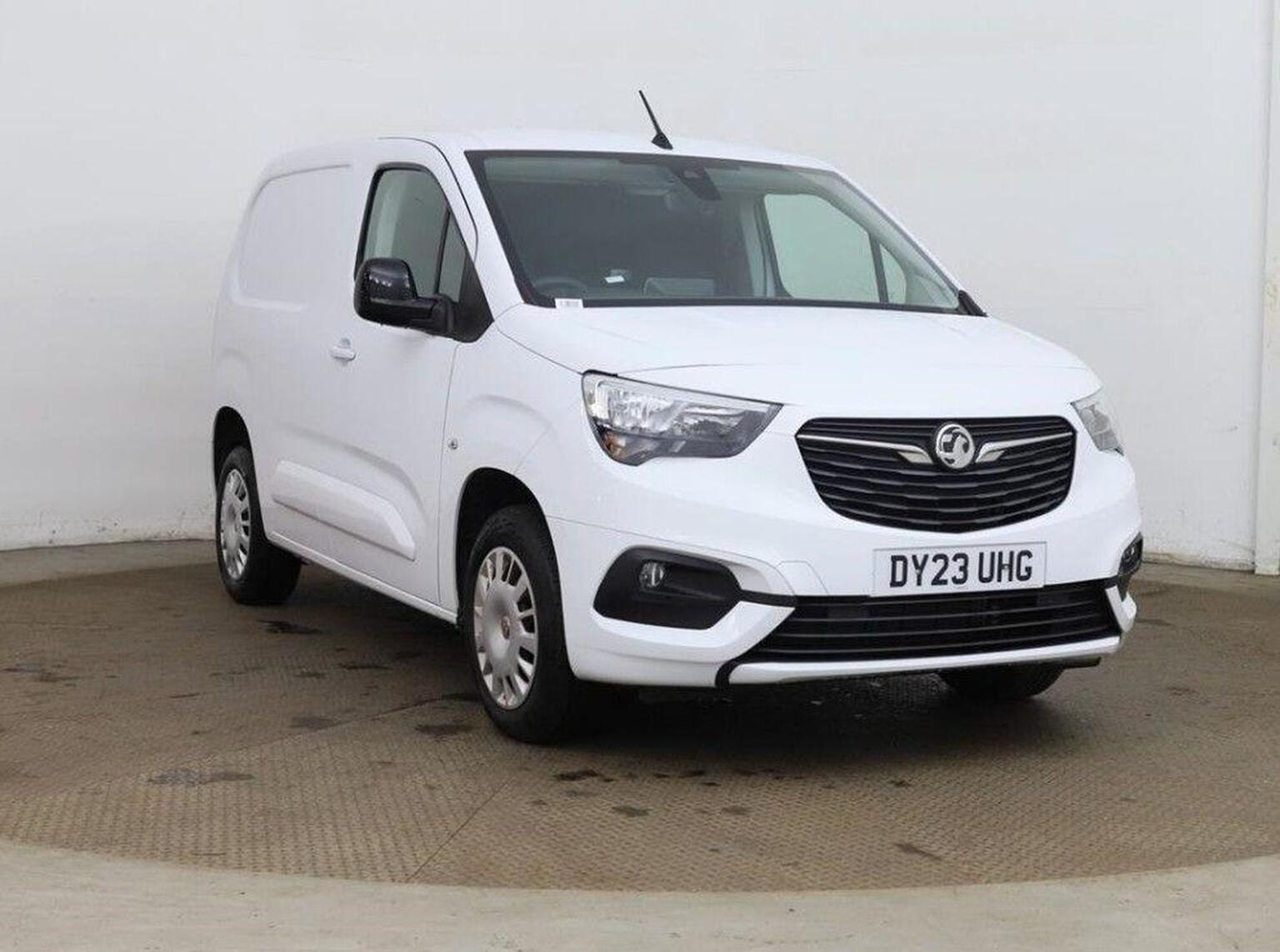 VAUXHALL COMBO - image 1 of 12