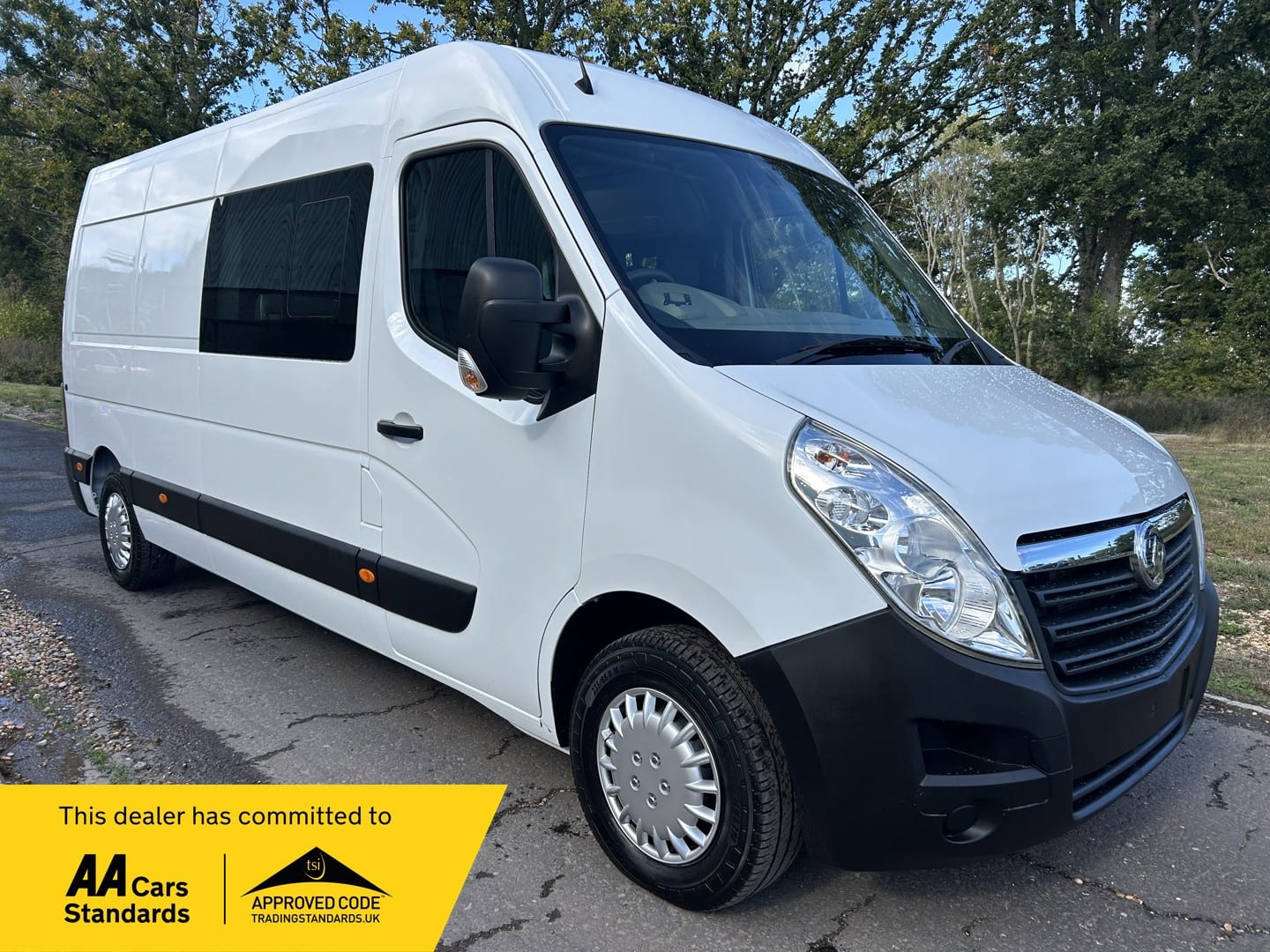Vauxhall Movano - image 1 of 33