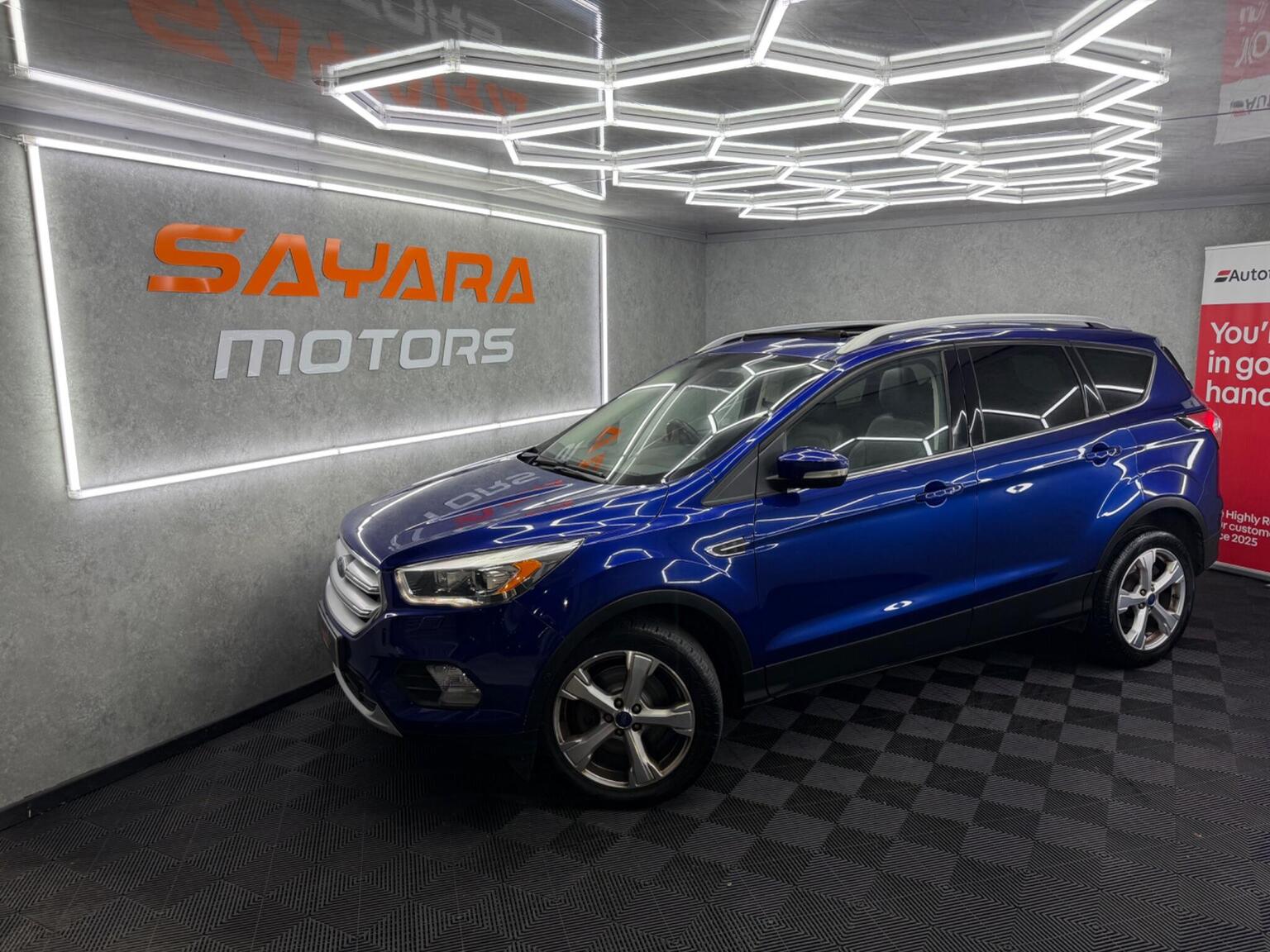 Ford Kuga - image 1 of 41
