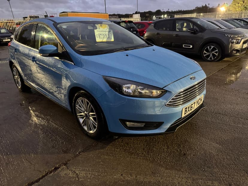 2017 FORD FOCUS