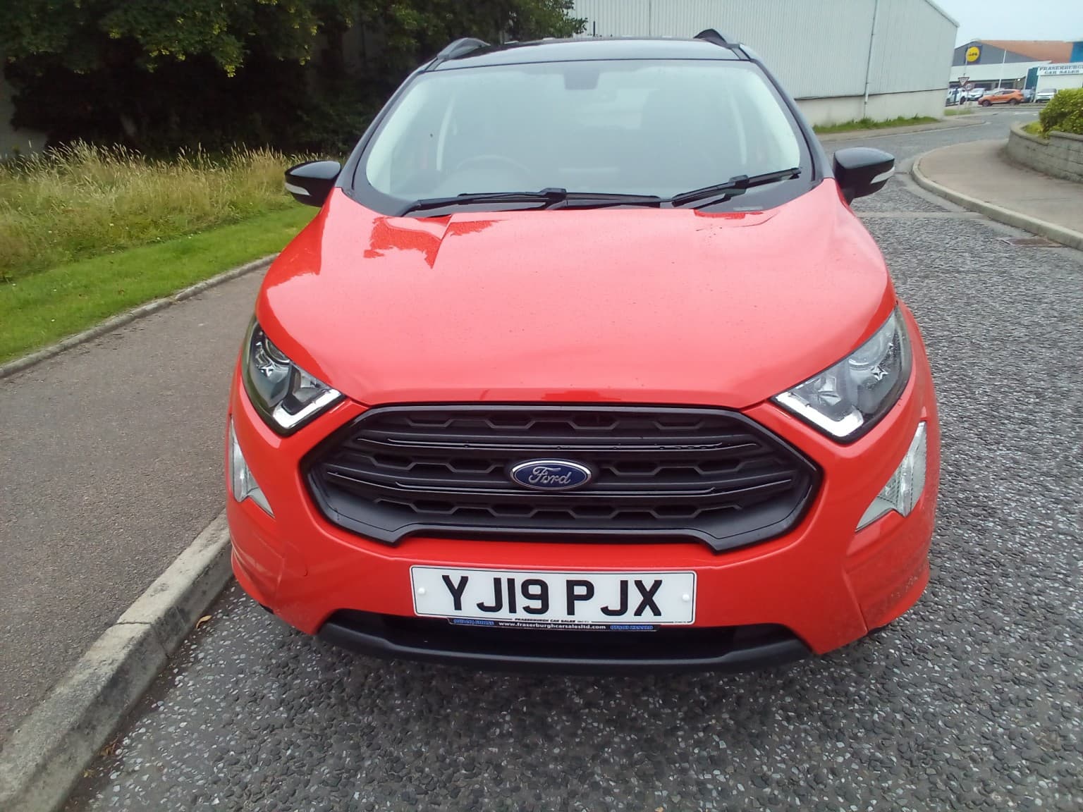 Ford EcoSport - image 1 of 17