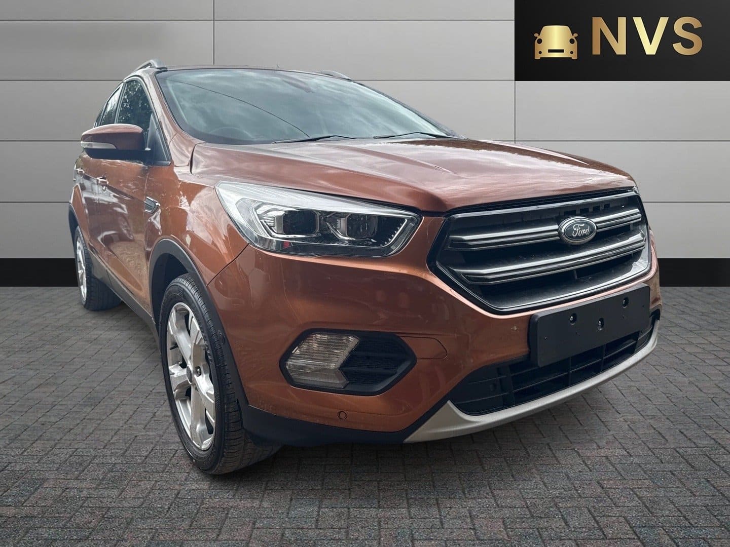 FORD KUGA - image 1 of 11