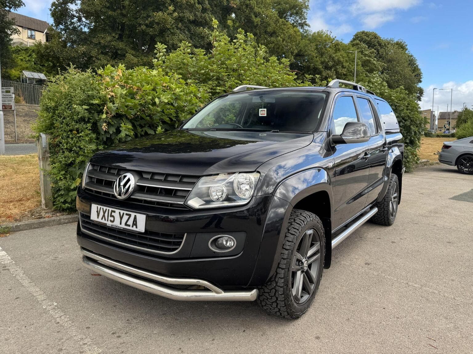 Volkswagen Amarok - image 1 of 6