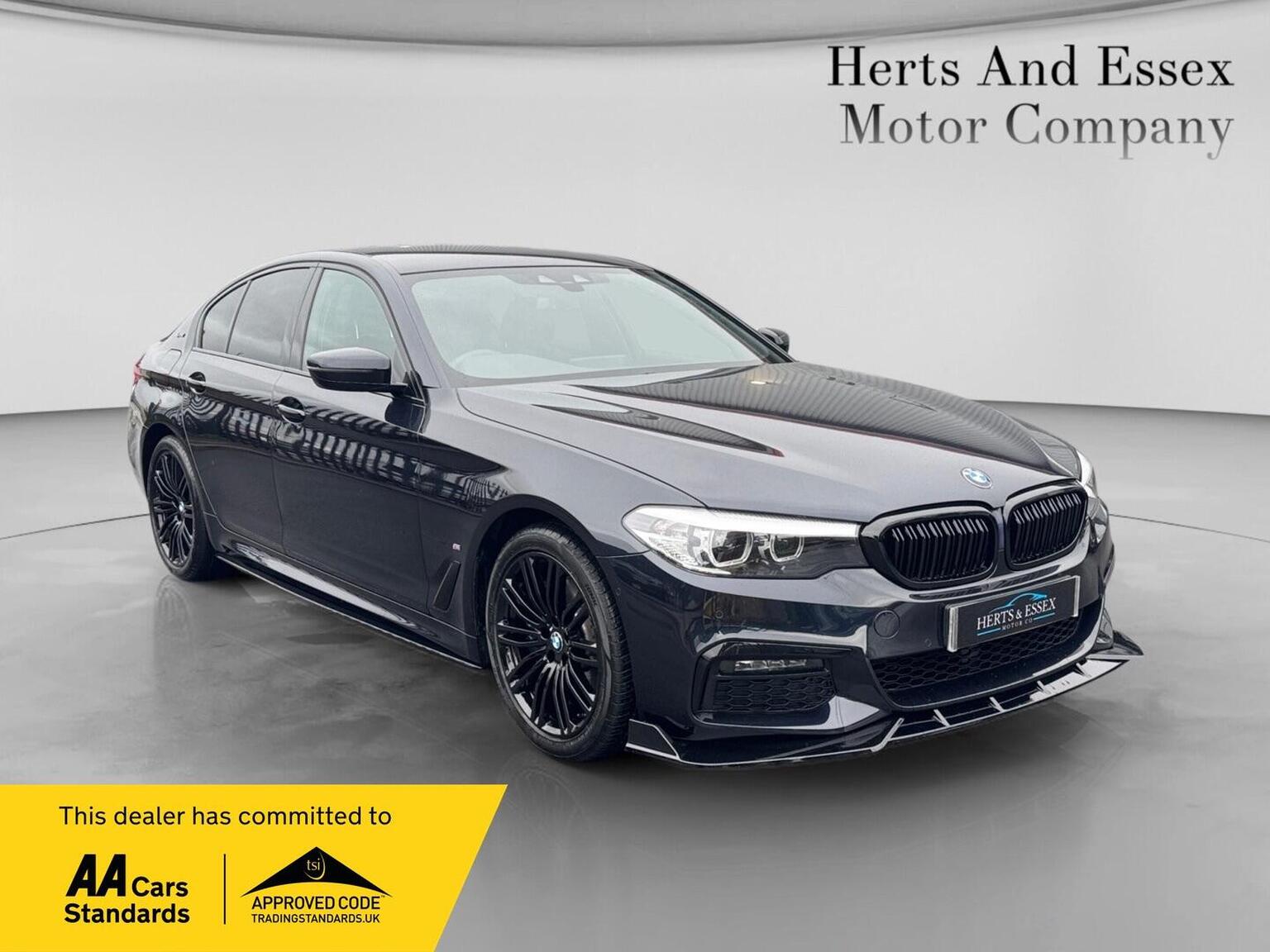 BMW 5 Series - image 1 of 31