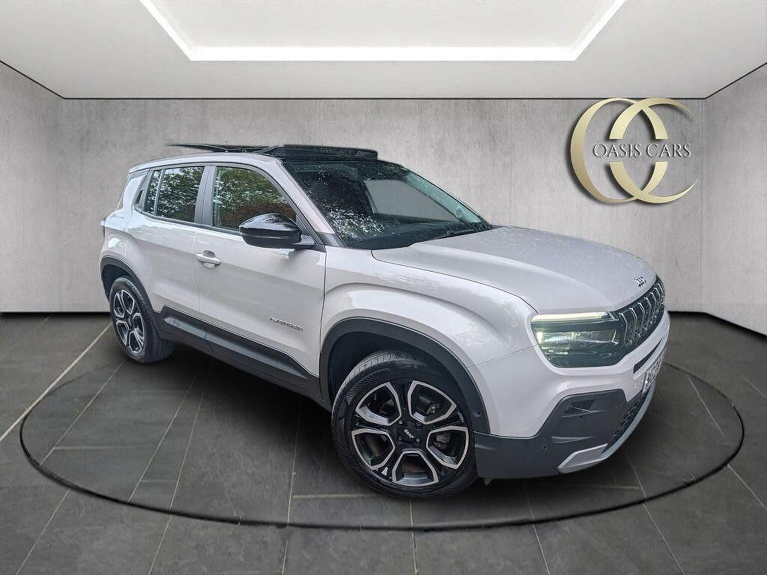 2024 Jeep Avenger 1.2 e-Hybrid Summit e-DCT Euro 6 (s/s) in beige — photo 1 of 21
