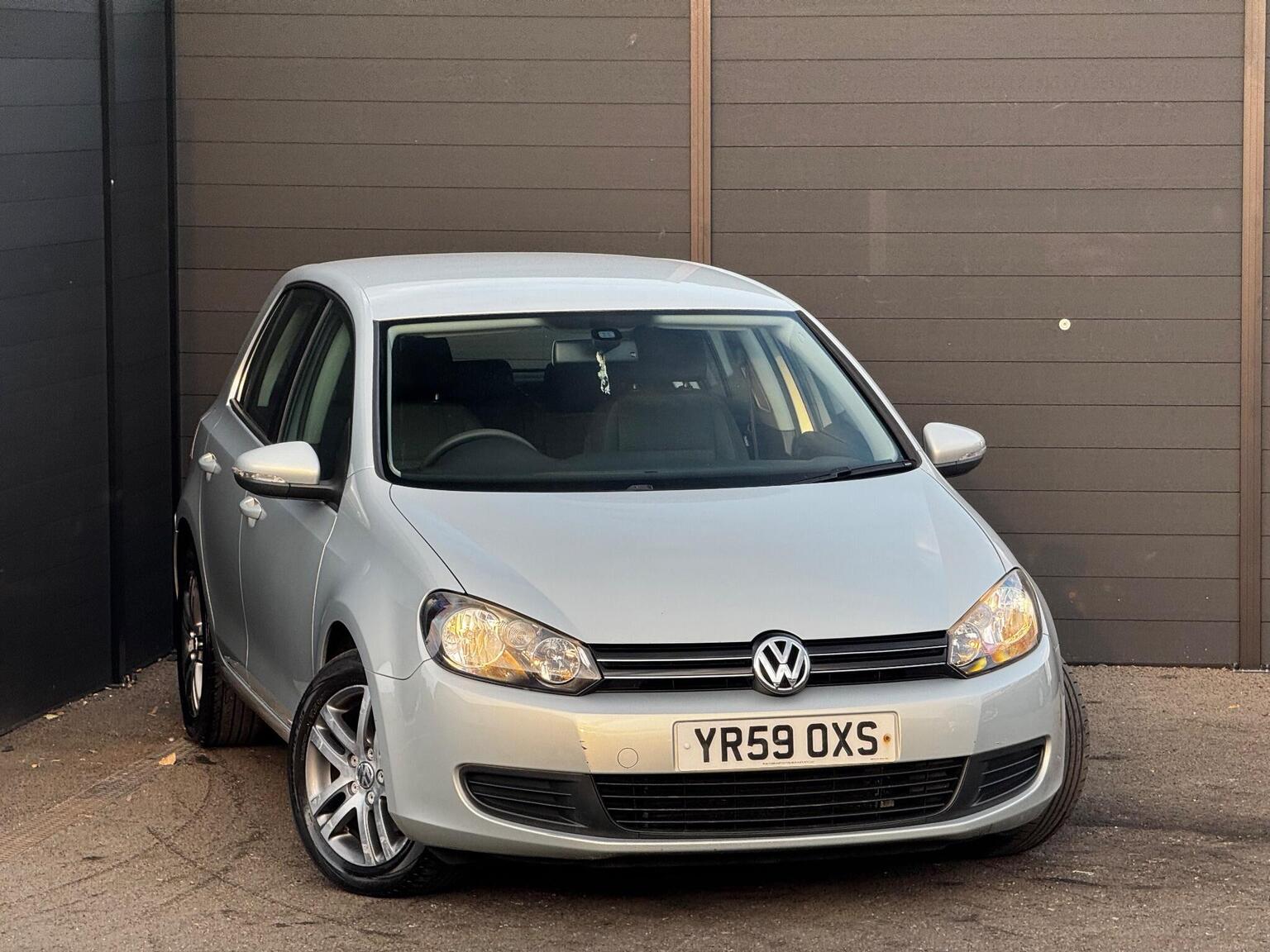 Volkswagen Golf - image 1 of 73