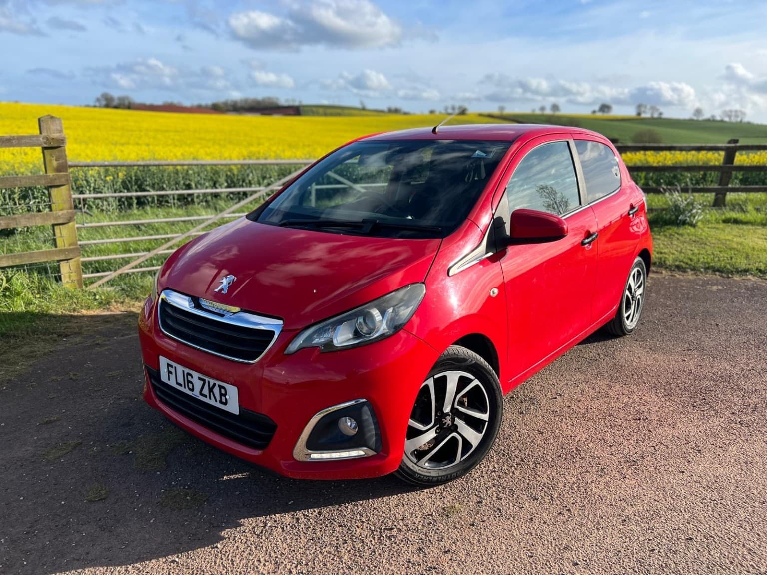 Peugeot 108 - image 1 of 14