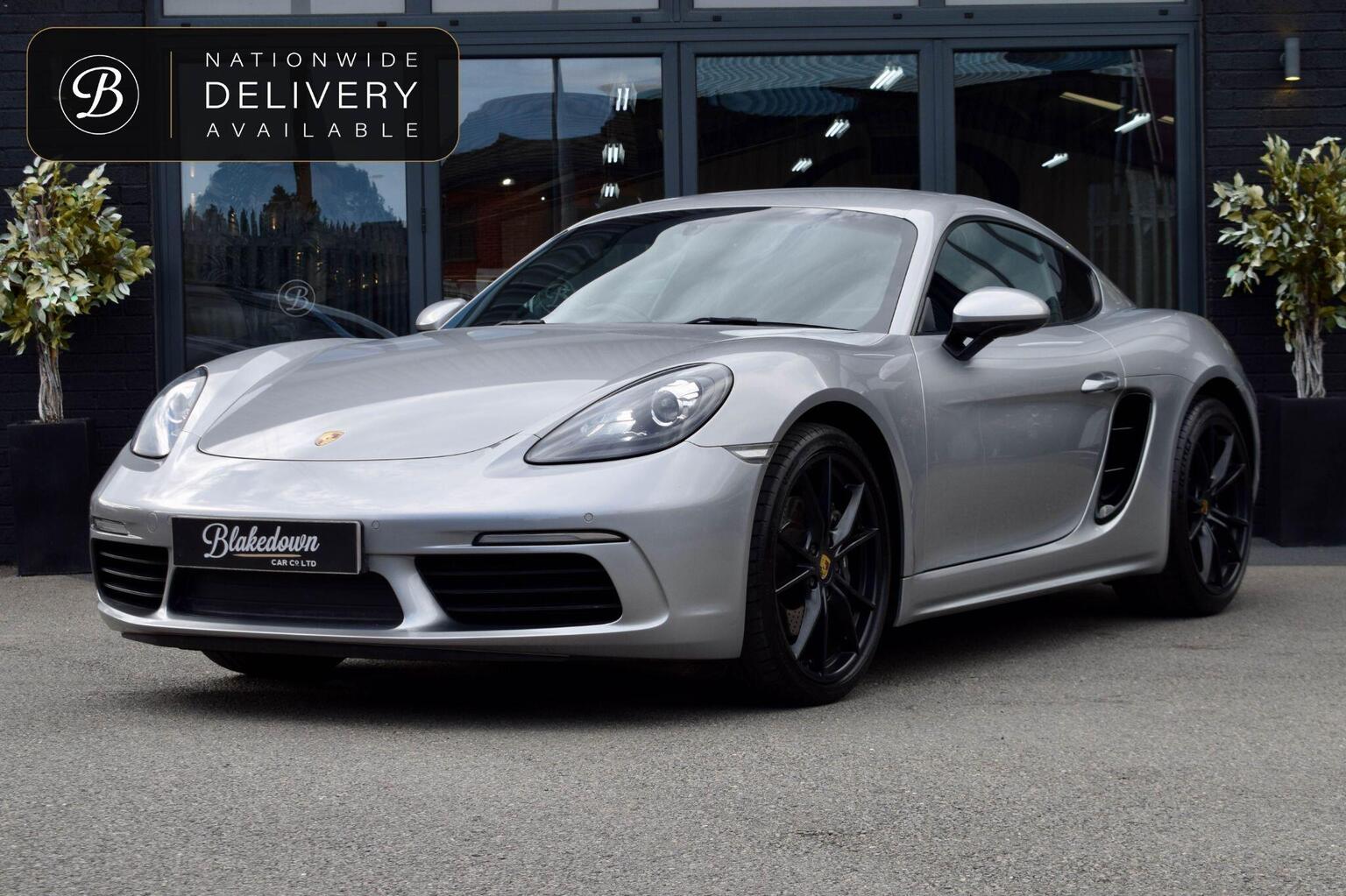 Porsche 718 Cayman - image 1 of 49