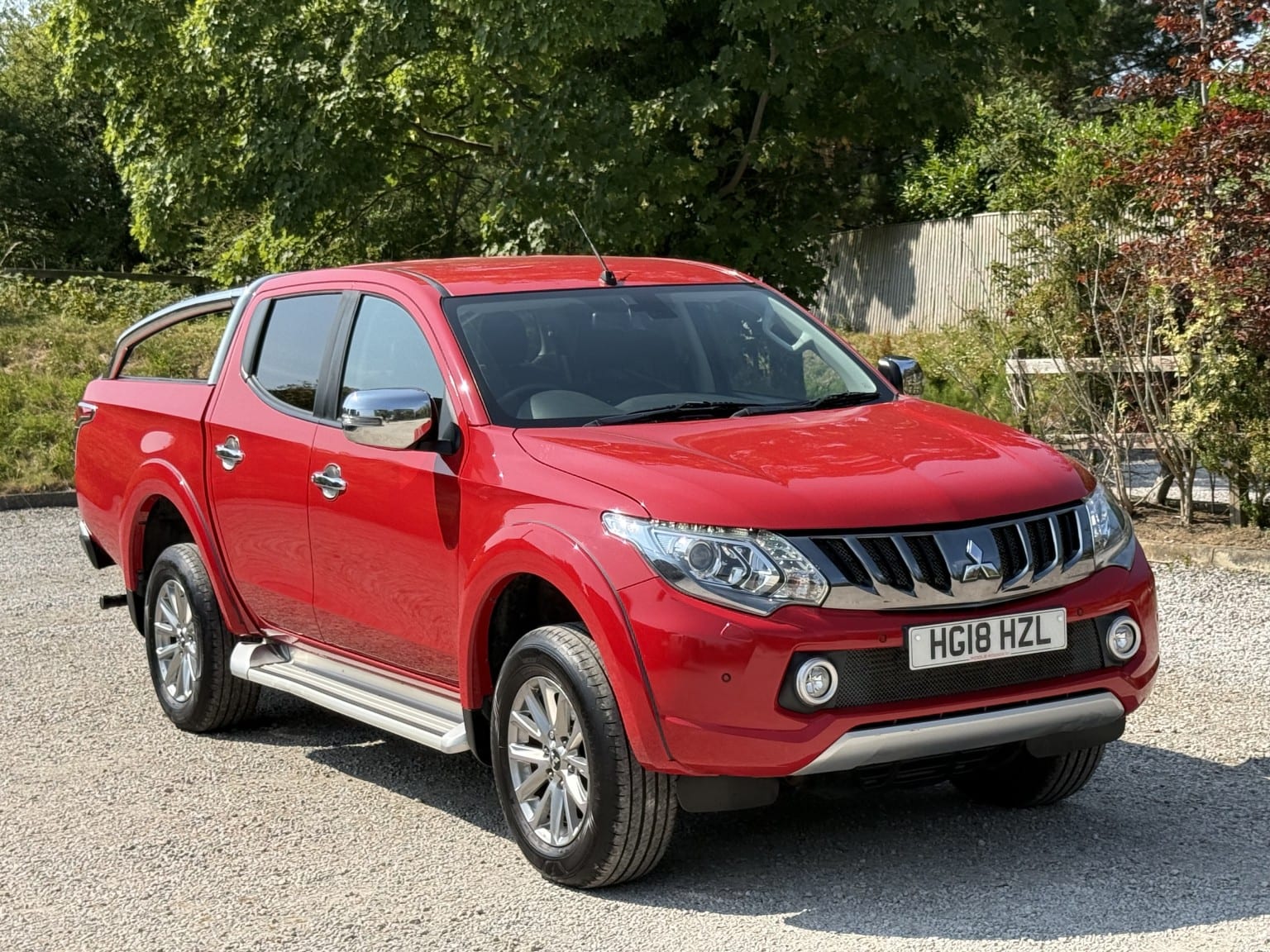 Mitsubishi L200 - image 1 of 18