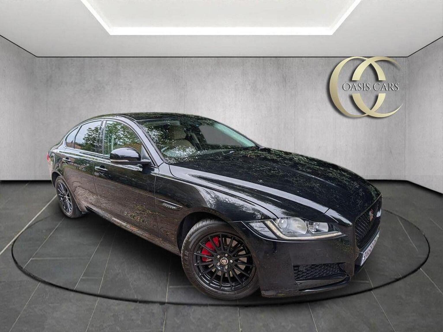 Jaguar XF - image 1 of 19