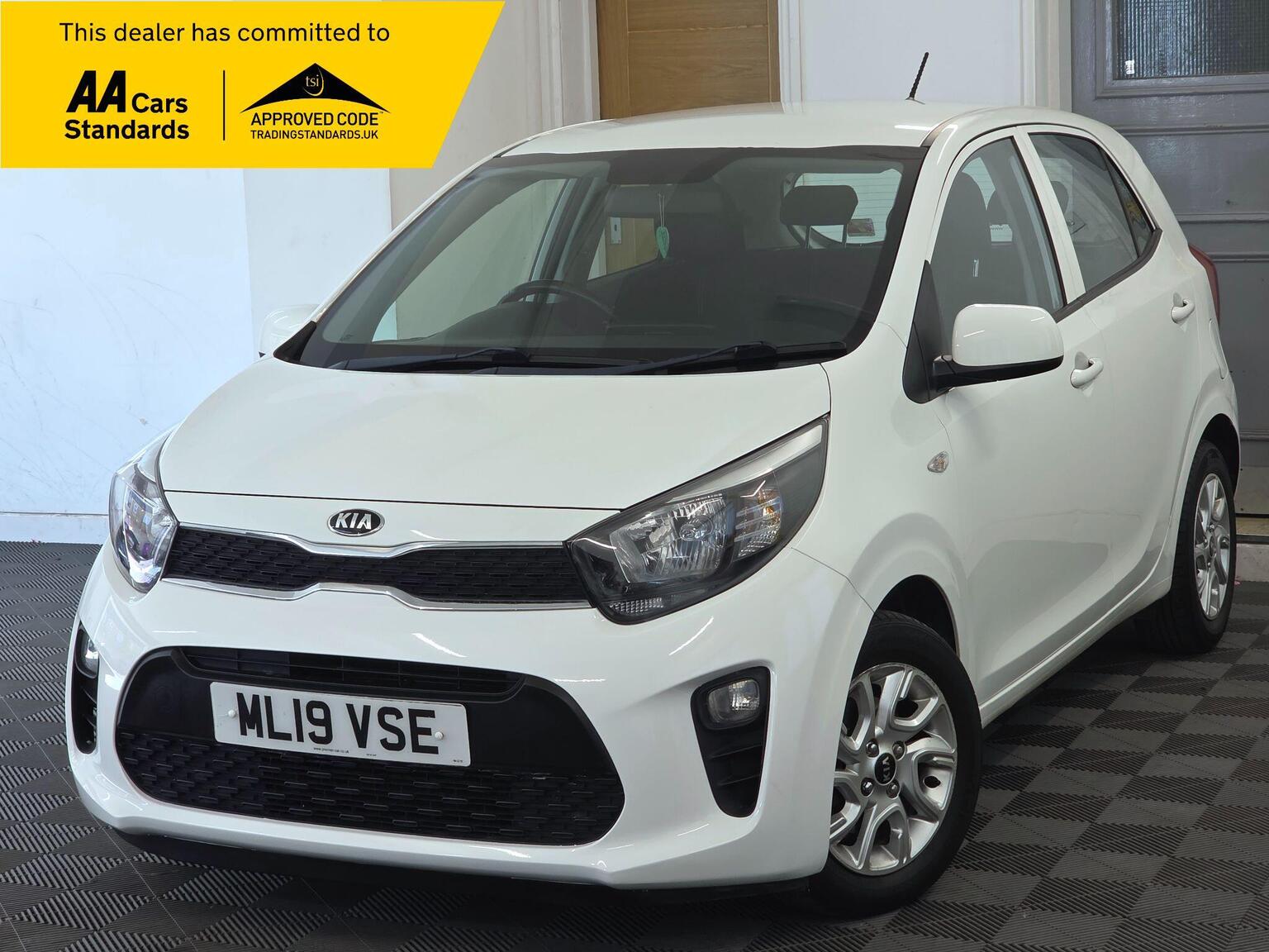 Kia Picanto - image 1 of 18