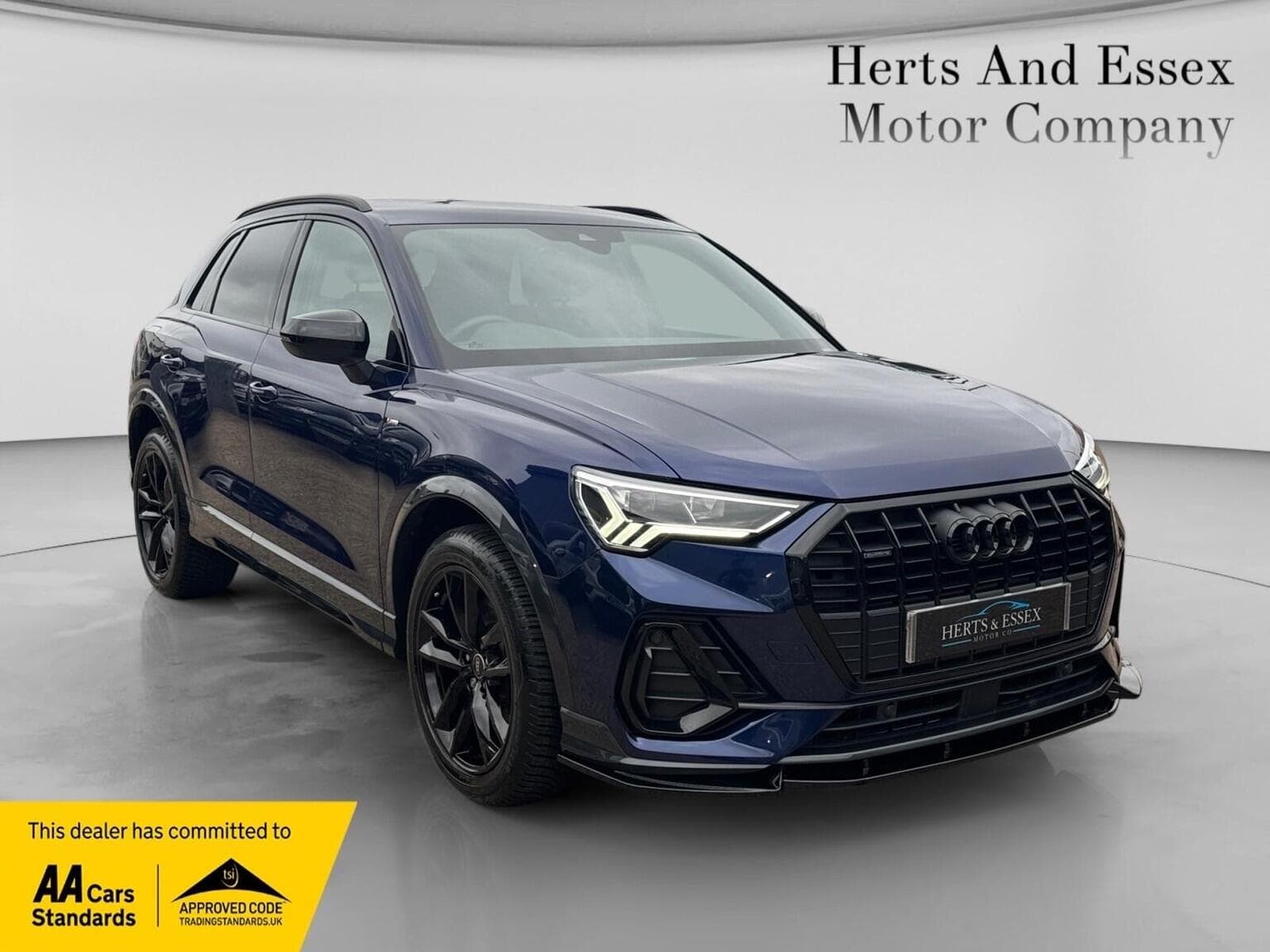 Audi Q3 - image 1 of 54