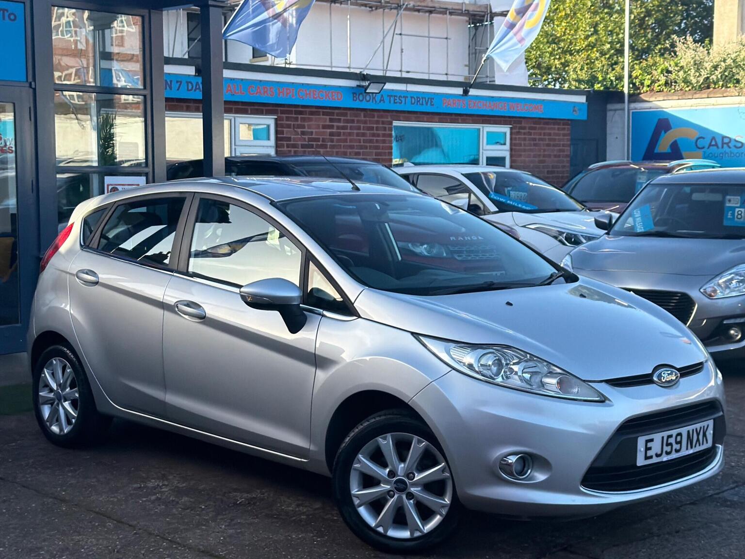 2010 Ford Fiesta 1.4 Zetec 5dr in silver — photo 1 of 56