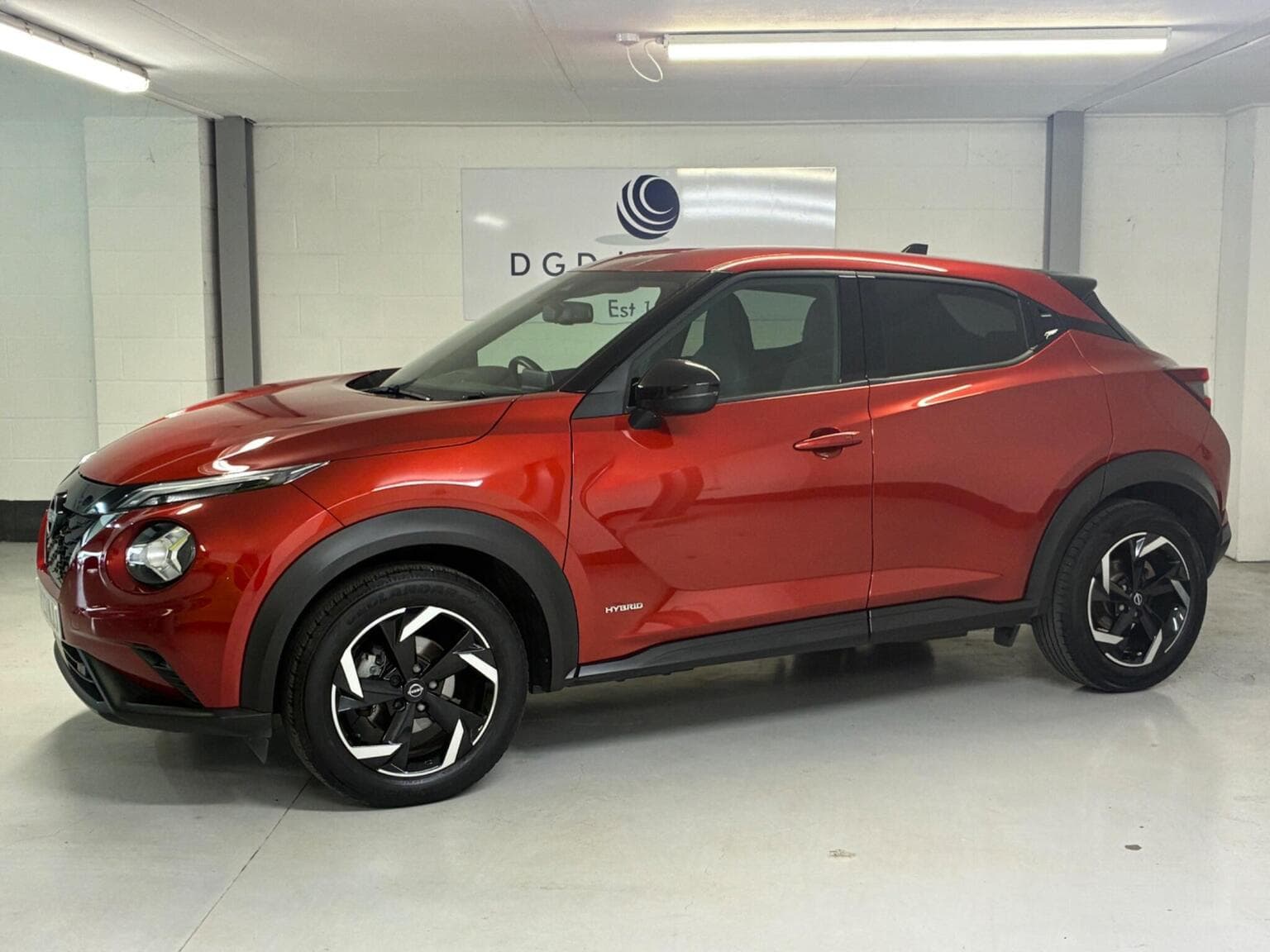 Nissan Juke - image 1 of 6