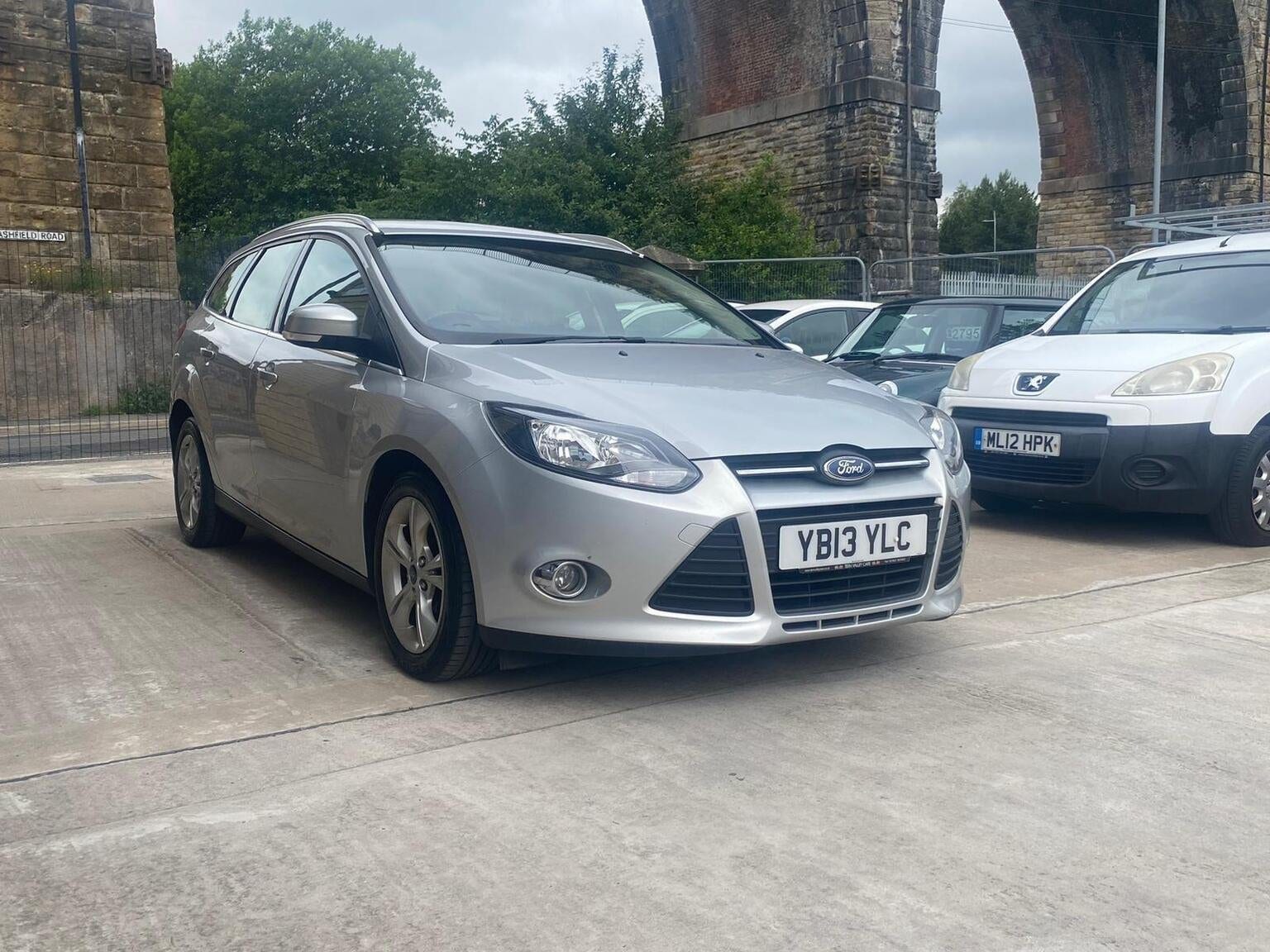 Ford Focus - image 1 of 39