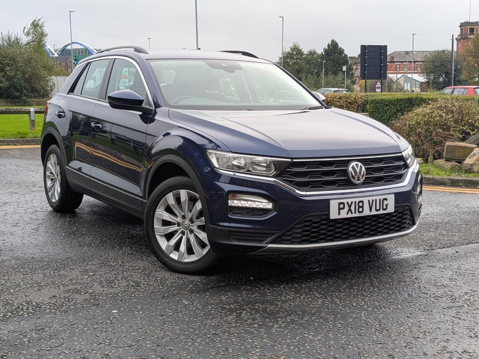 Volkswagen T-Roc - image 1 of 37