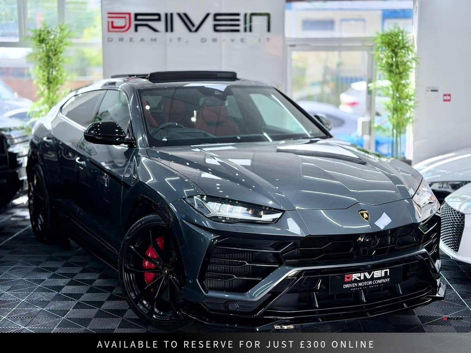 Lamborghini Urus - image 1 of 61