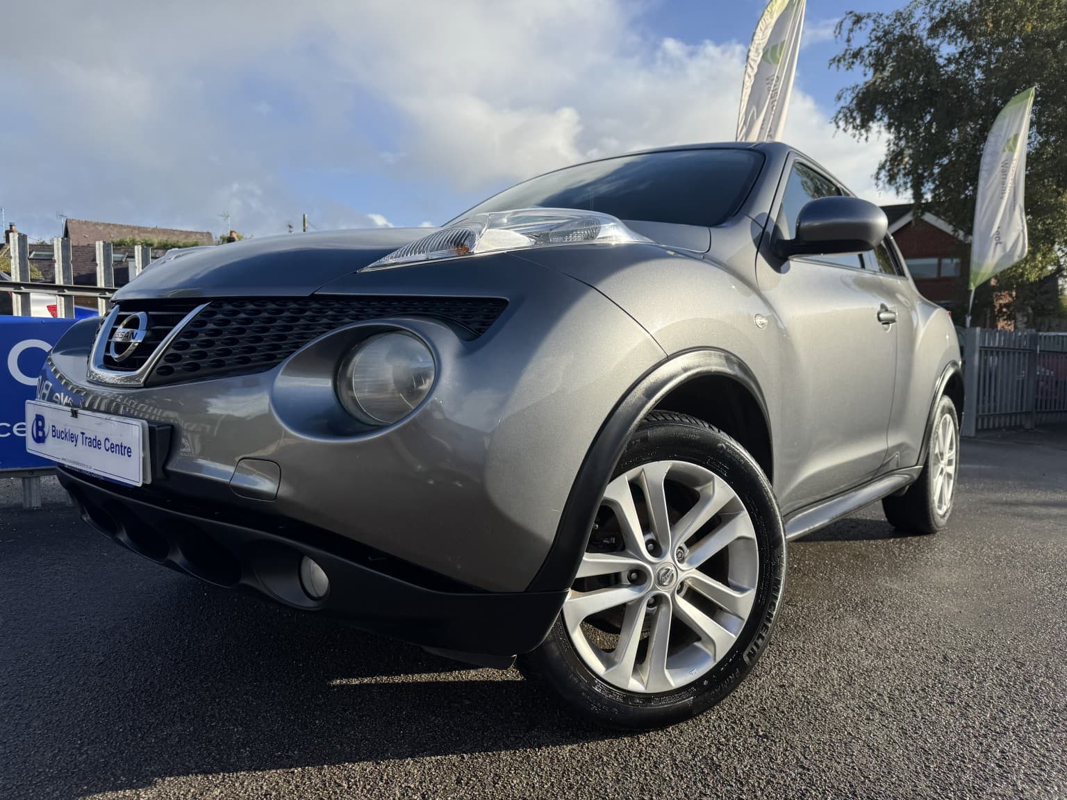 Nissan Juke - image 1 of 33