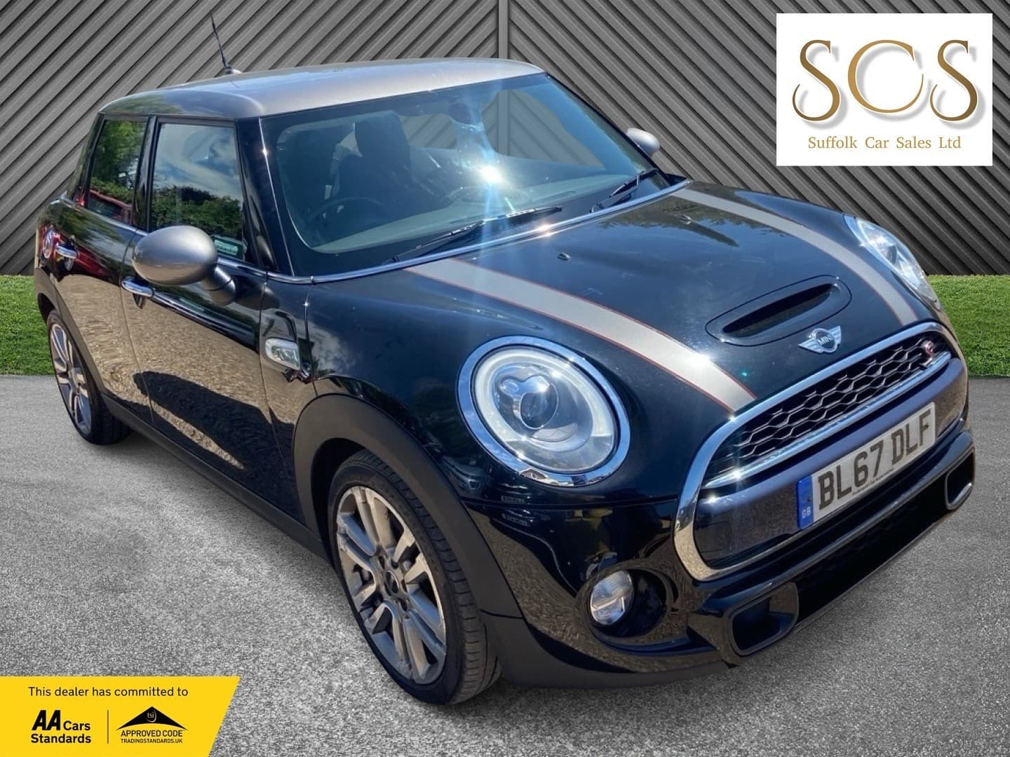 MINI Hatch - image 1 of 47